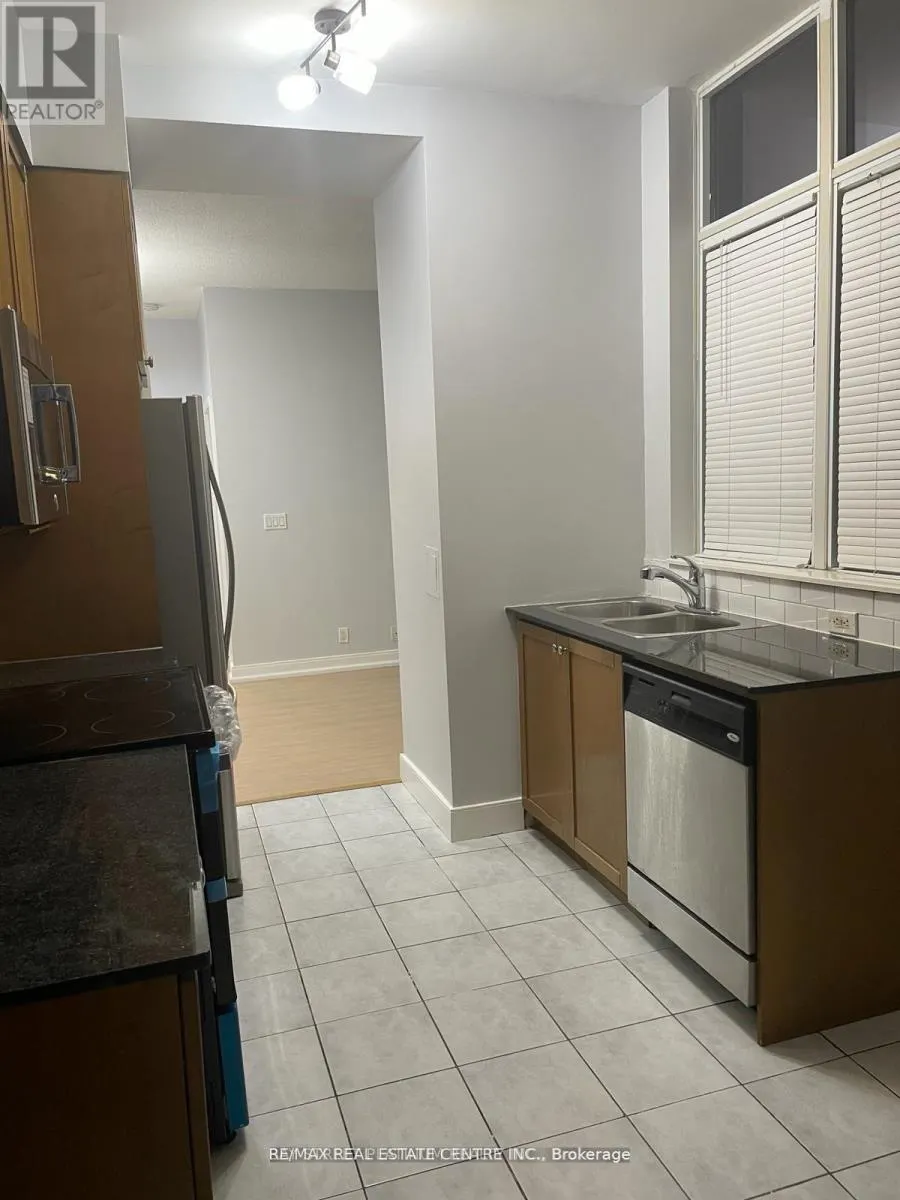103 - 80 ABSOLUTE AVENUE