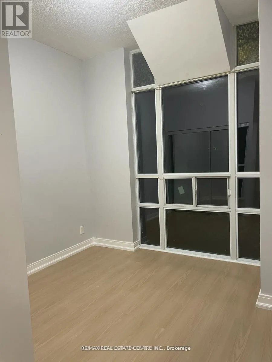103 - 80 ABSOLUTE AVENUE