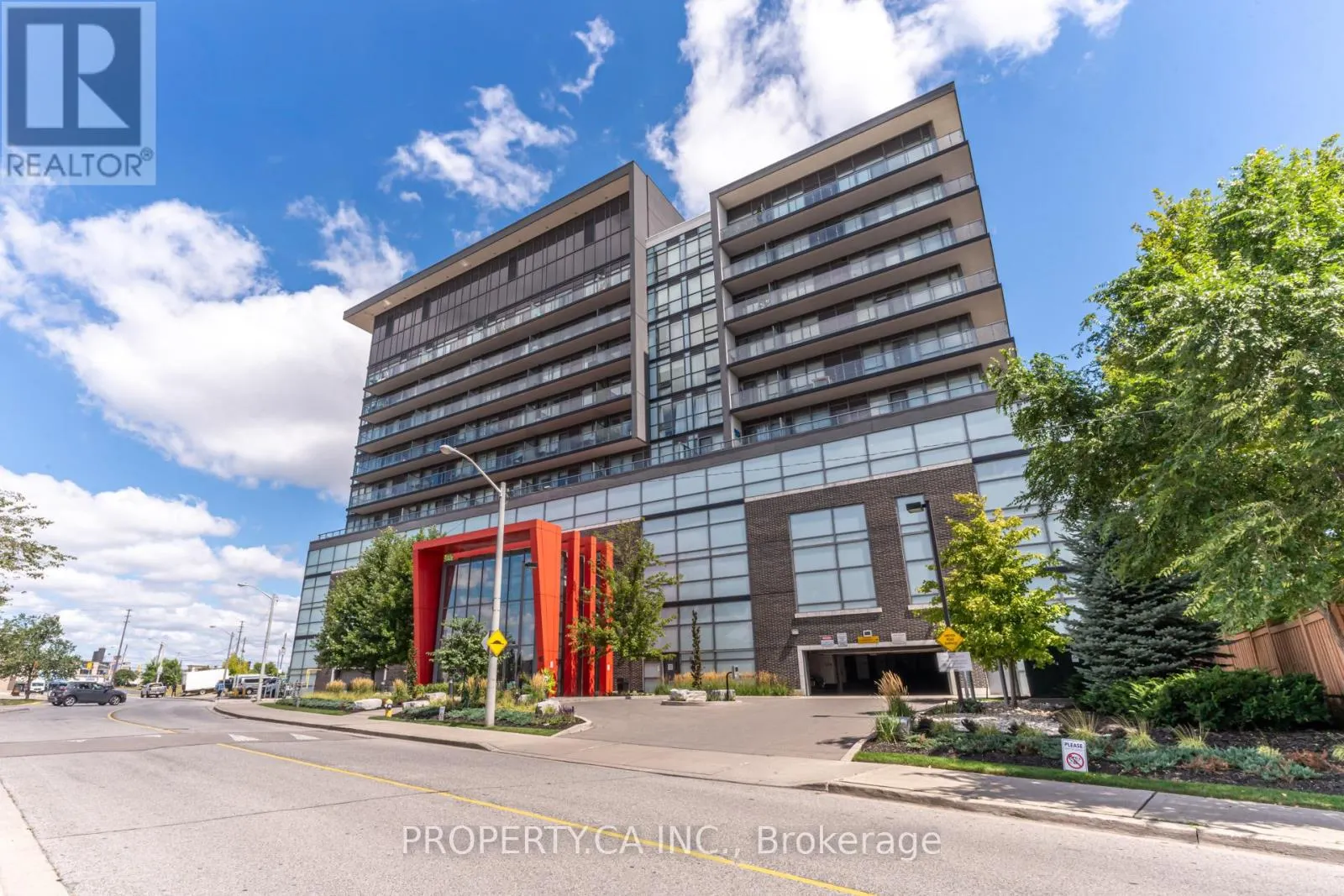 1111 - 15 JAMES FINLAY WAY