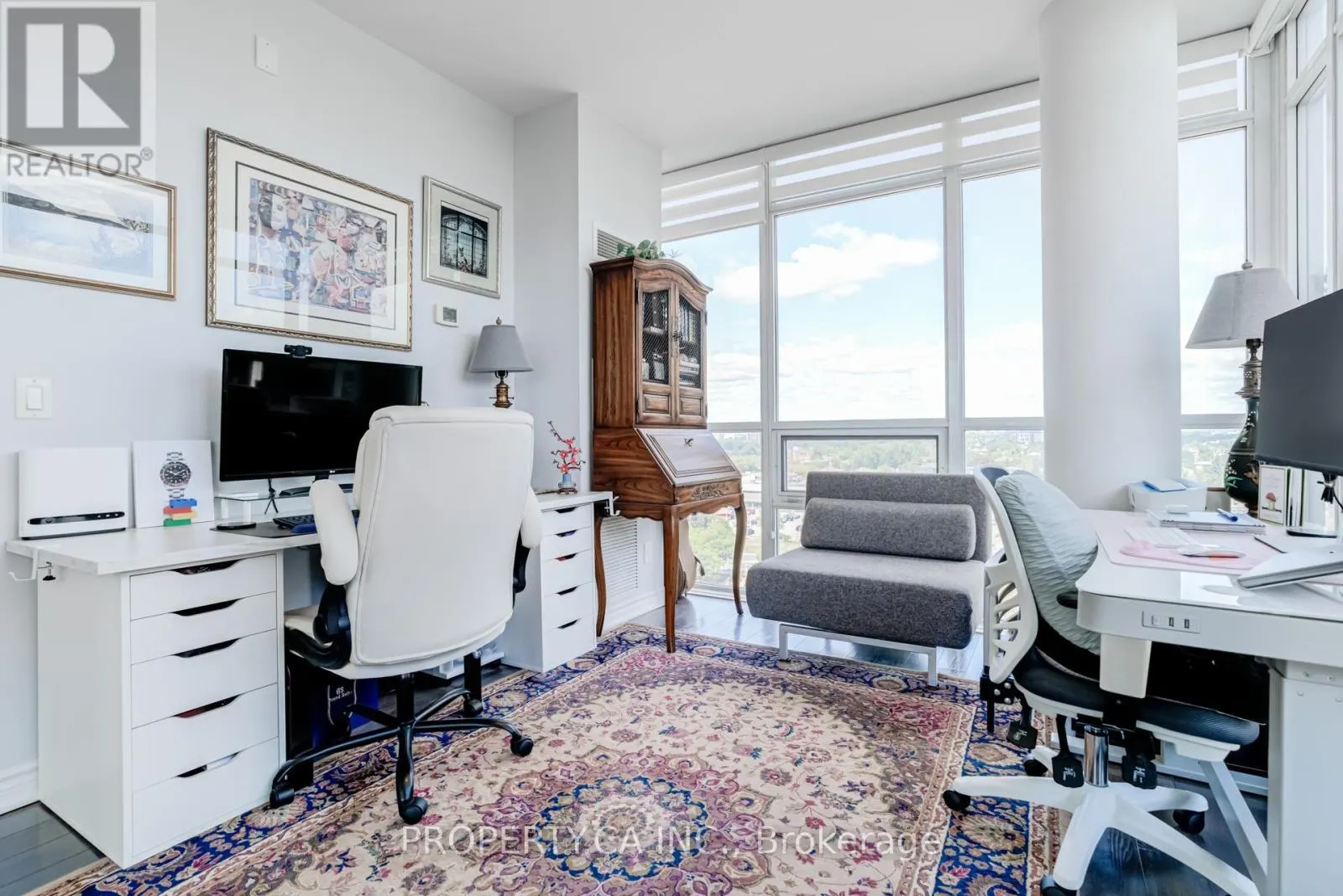 1111 - 15 JAMES FINLAY WAY