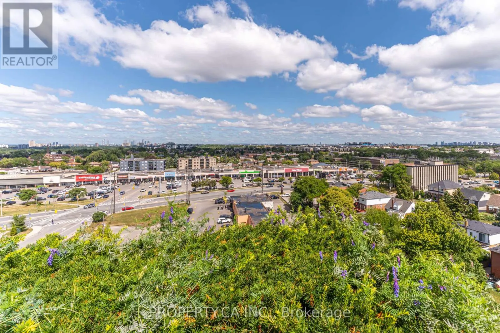 1111 - 15 JAMES FINLAY WAY