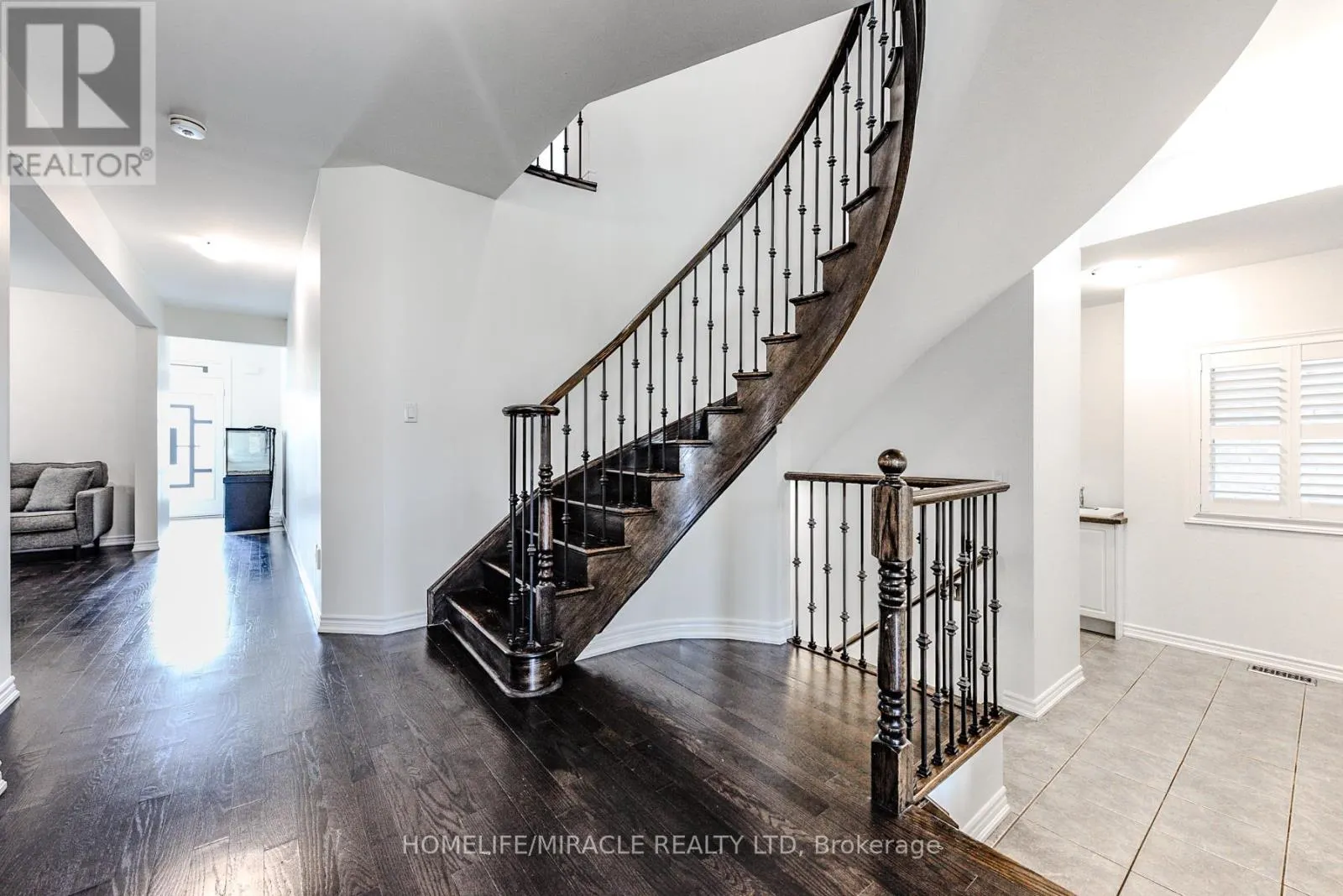 61 BUCKSAW STREET