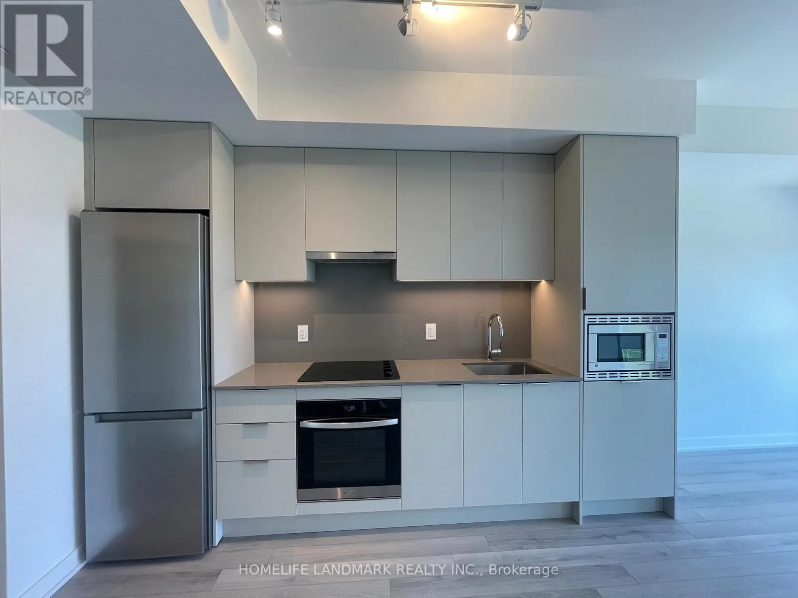 603 - 3079 TRAFALGAR ROAD