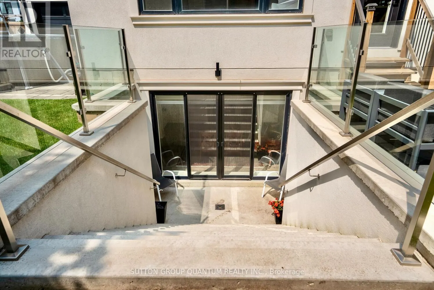 1486 PEMBROKE DRIVE