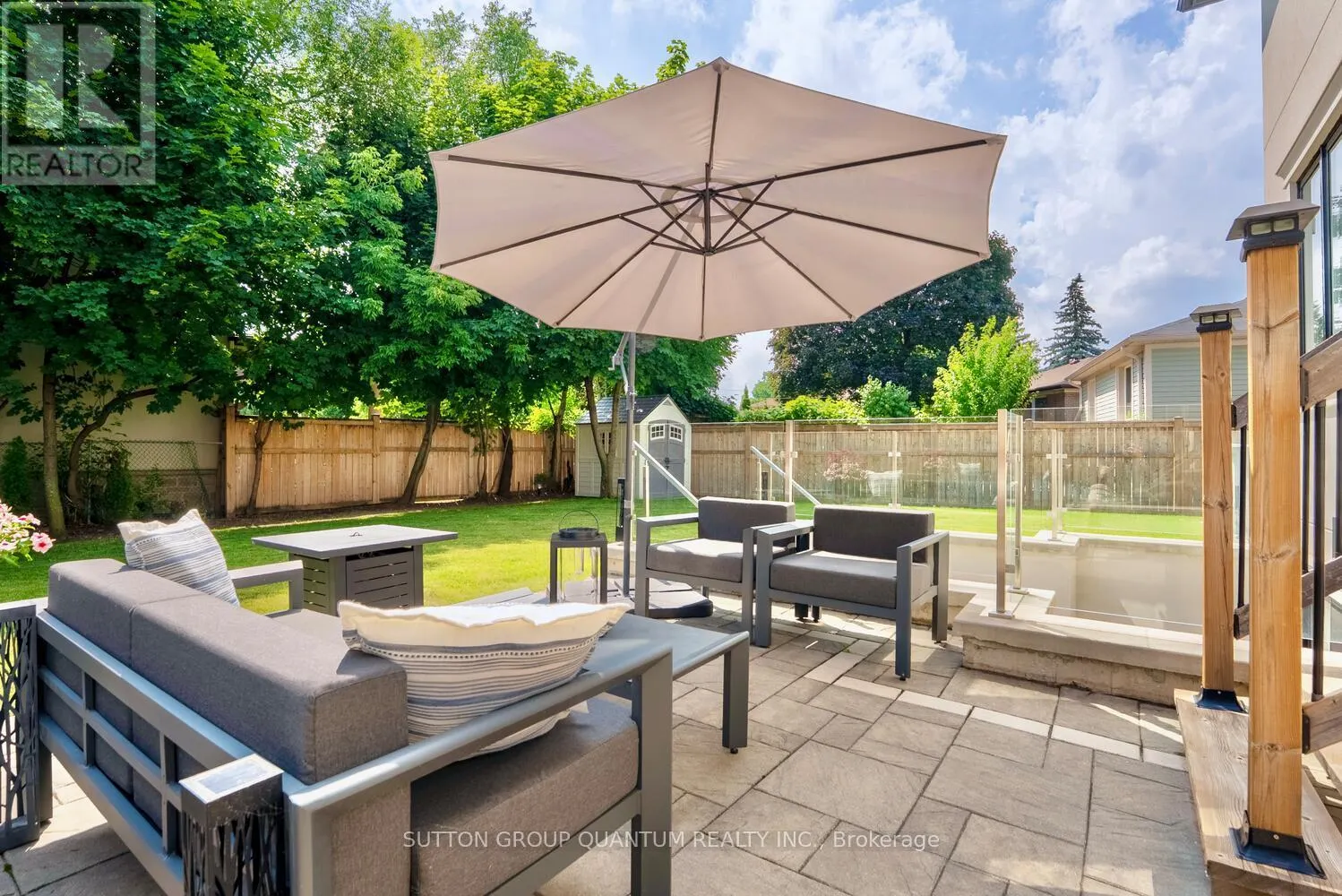 1486 PEMBROKE DRIVE
