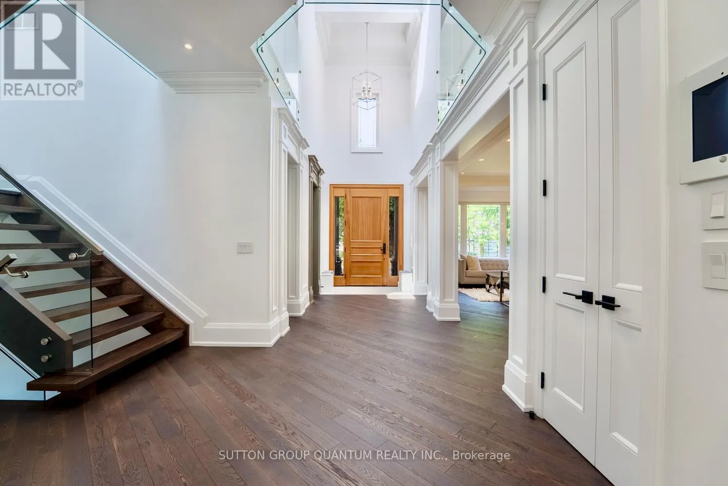 1486 PEMBROKE DRIVE