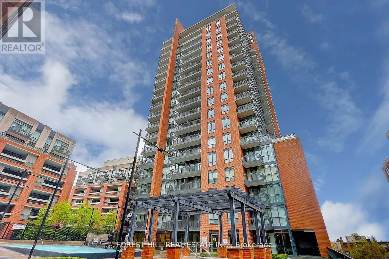 2121 - 800 LAWRENCE AVENUE W