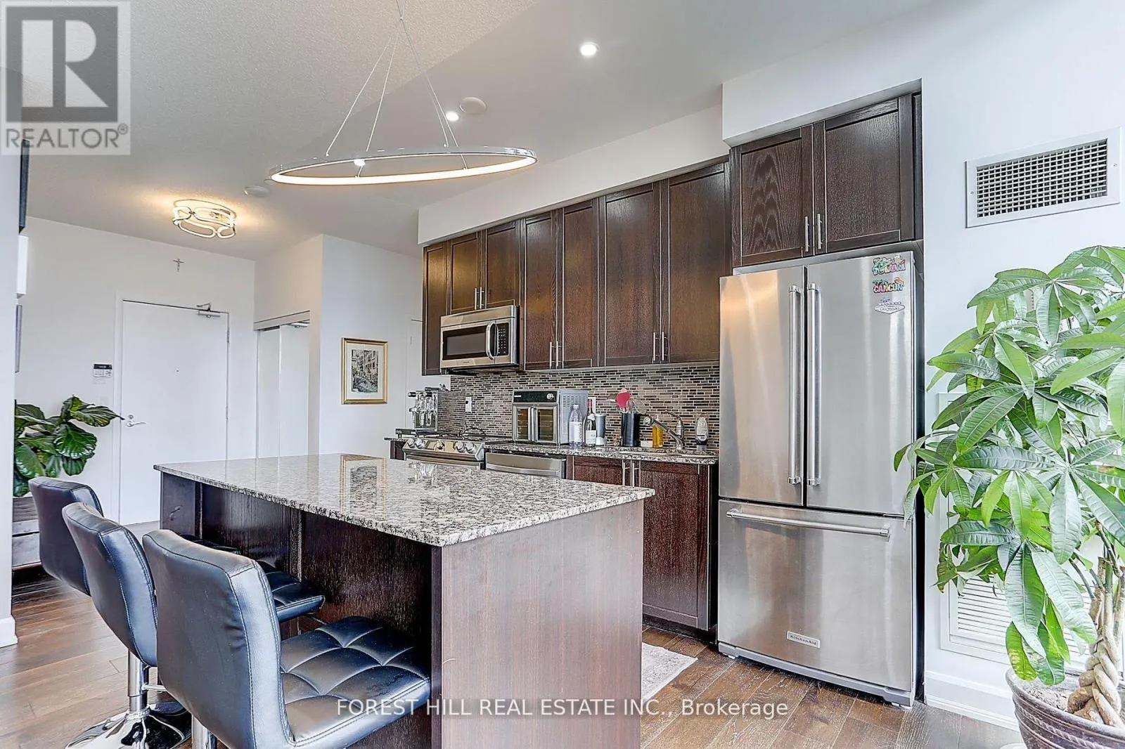 2121 - 800 LAWRENCE AVENUE W