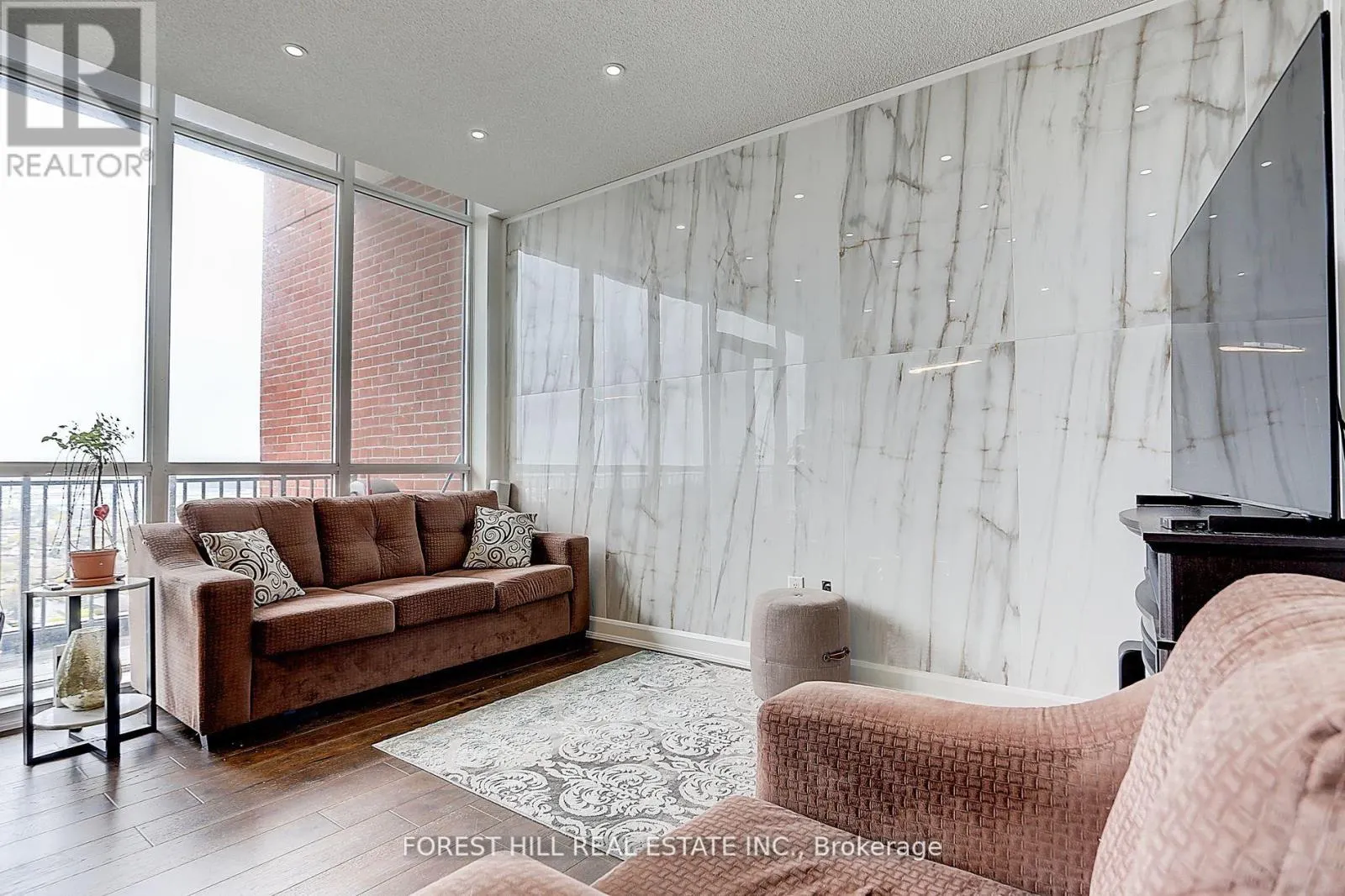 2121 - 800 LAWRENCE AVENUE W