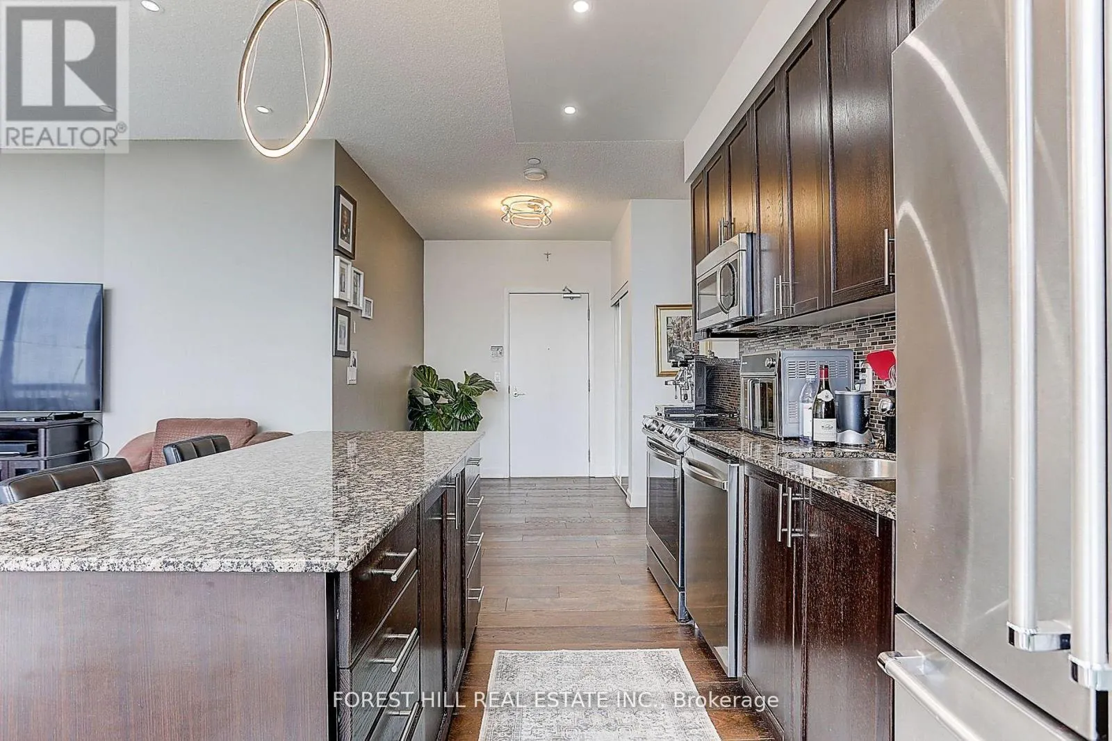 2121 - 800 LAWRENCE AVENUE W