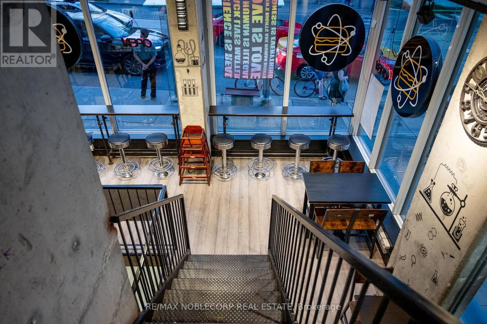 1205 QUEEN STREET W
