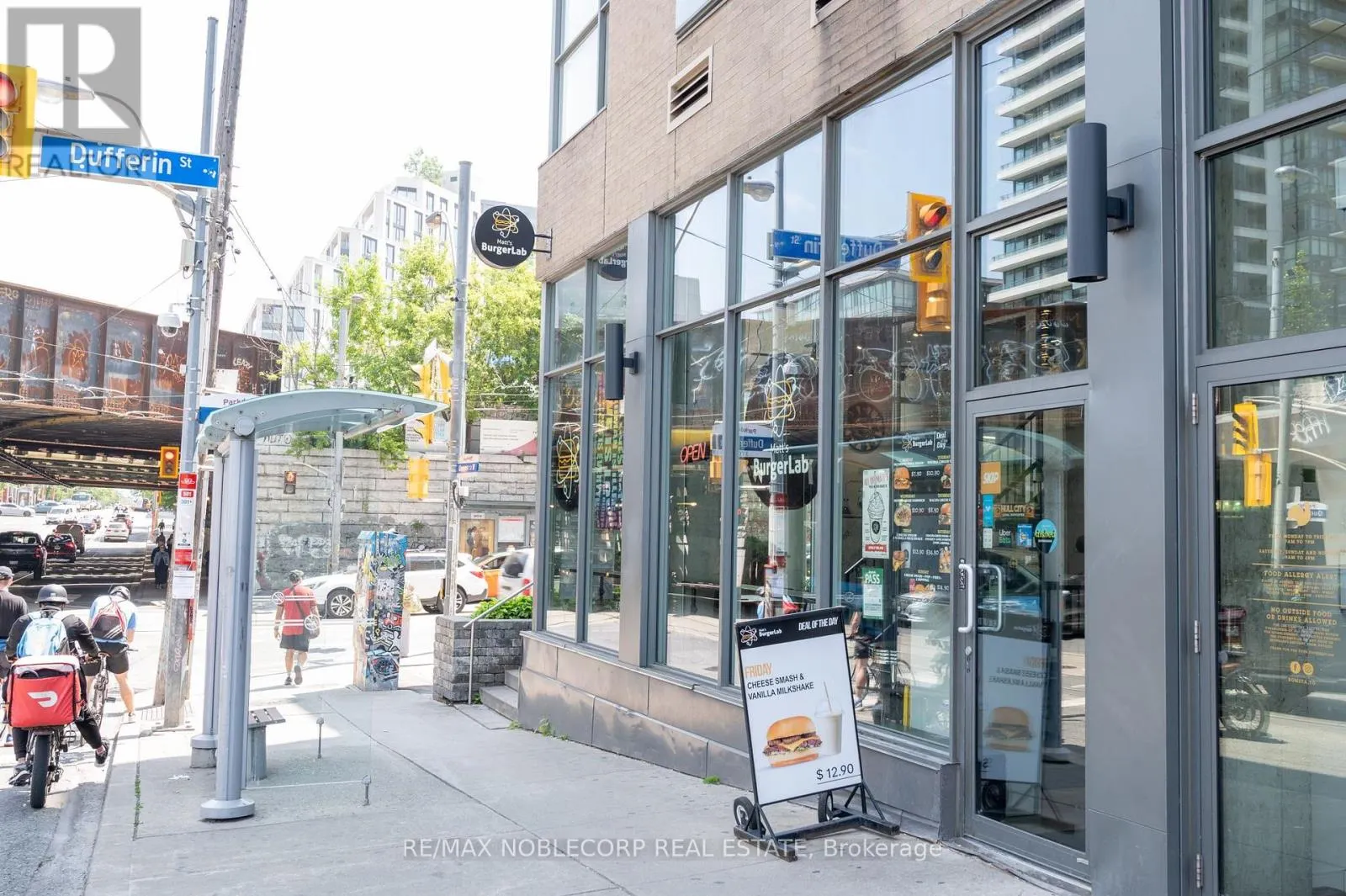 1205 QUEEN STREET W