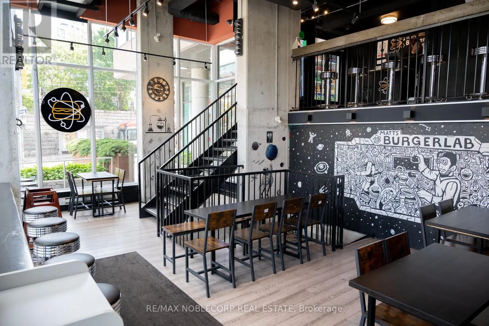 1205 QUEEN STREET W