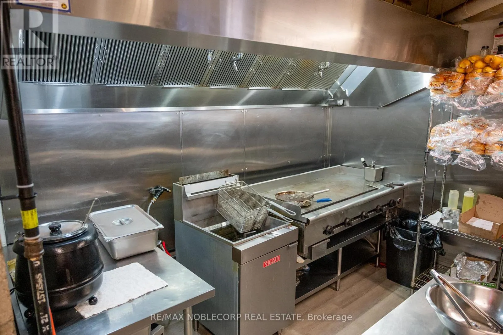 1205 QUEEN STREET W