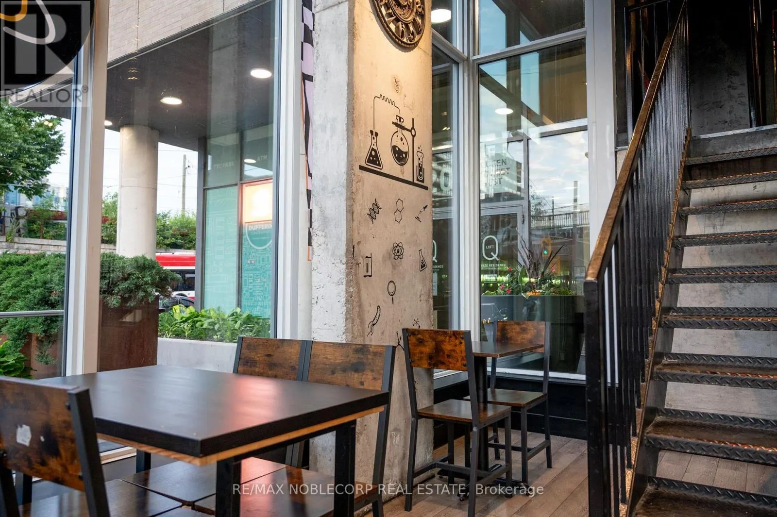 1205 QUEEN STREET W