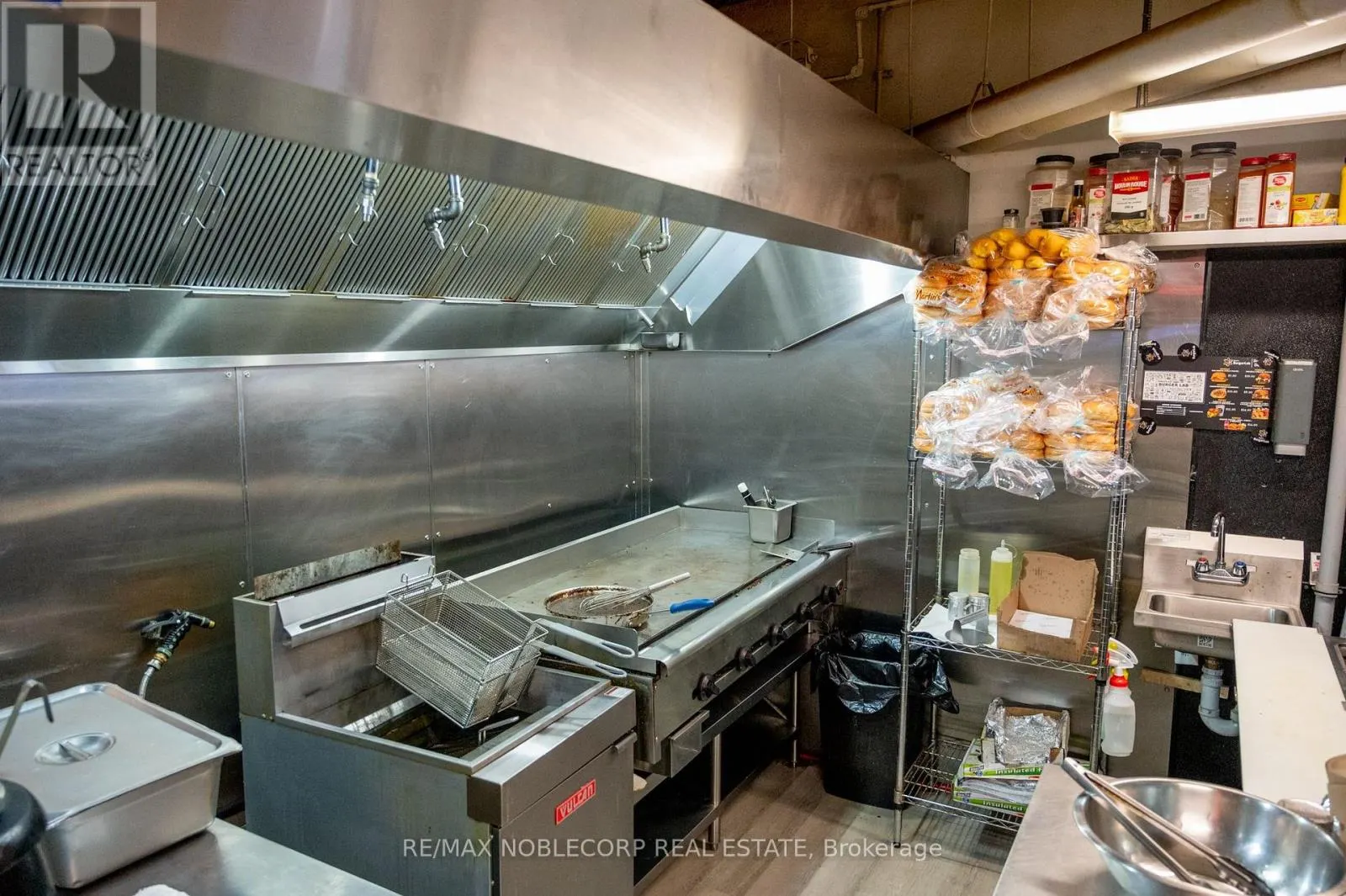 1205 QUEEN STREET W