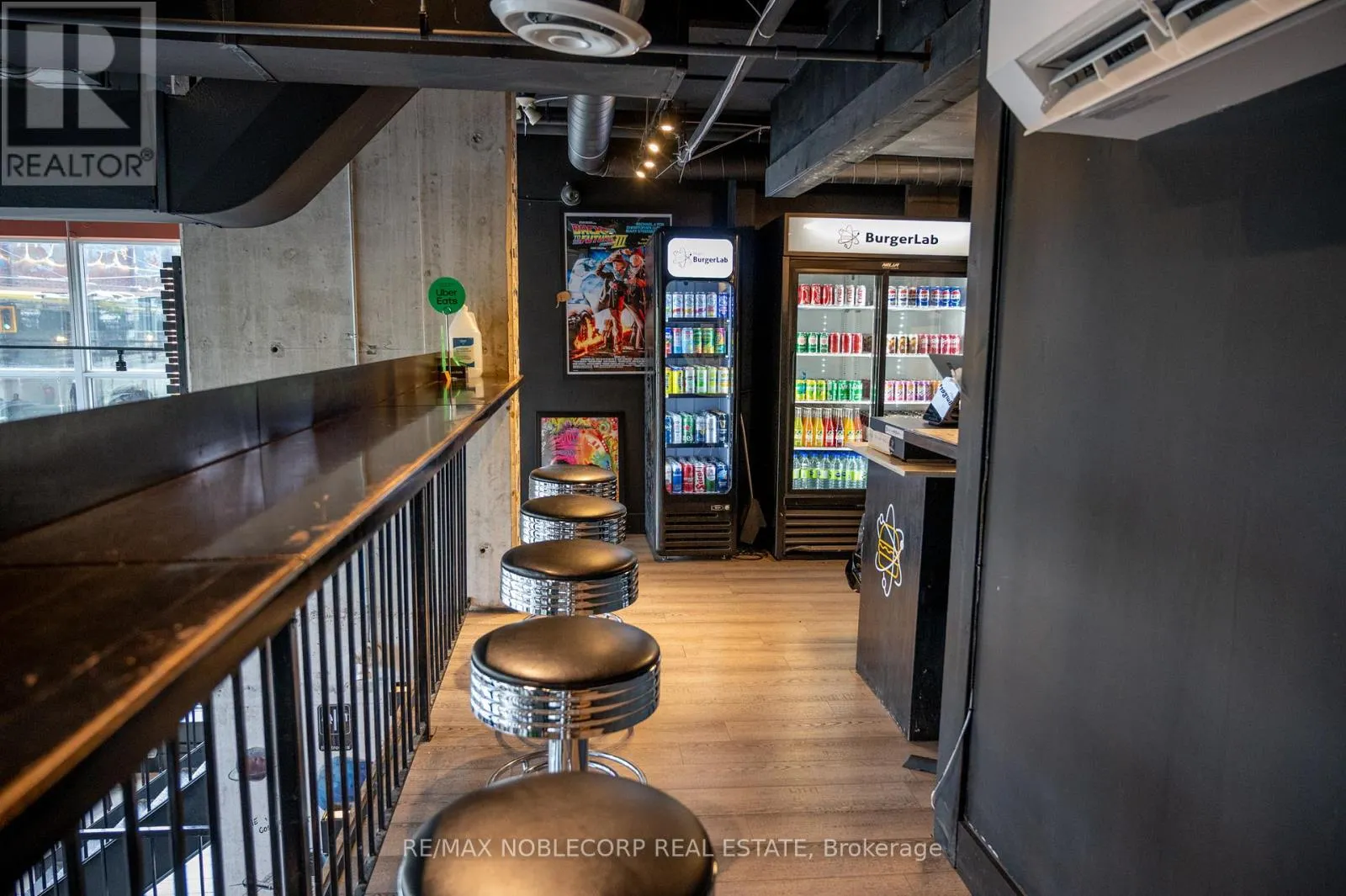 1205 QUEEN STREET W