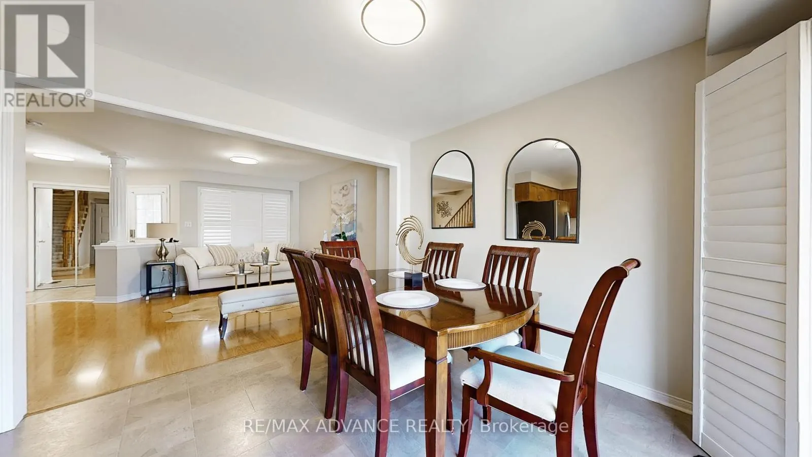 7560 BLACK WALNUT TRAIL