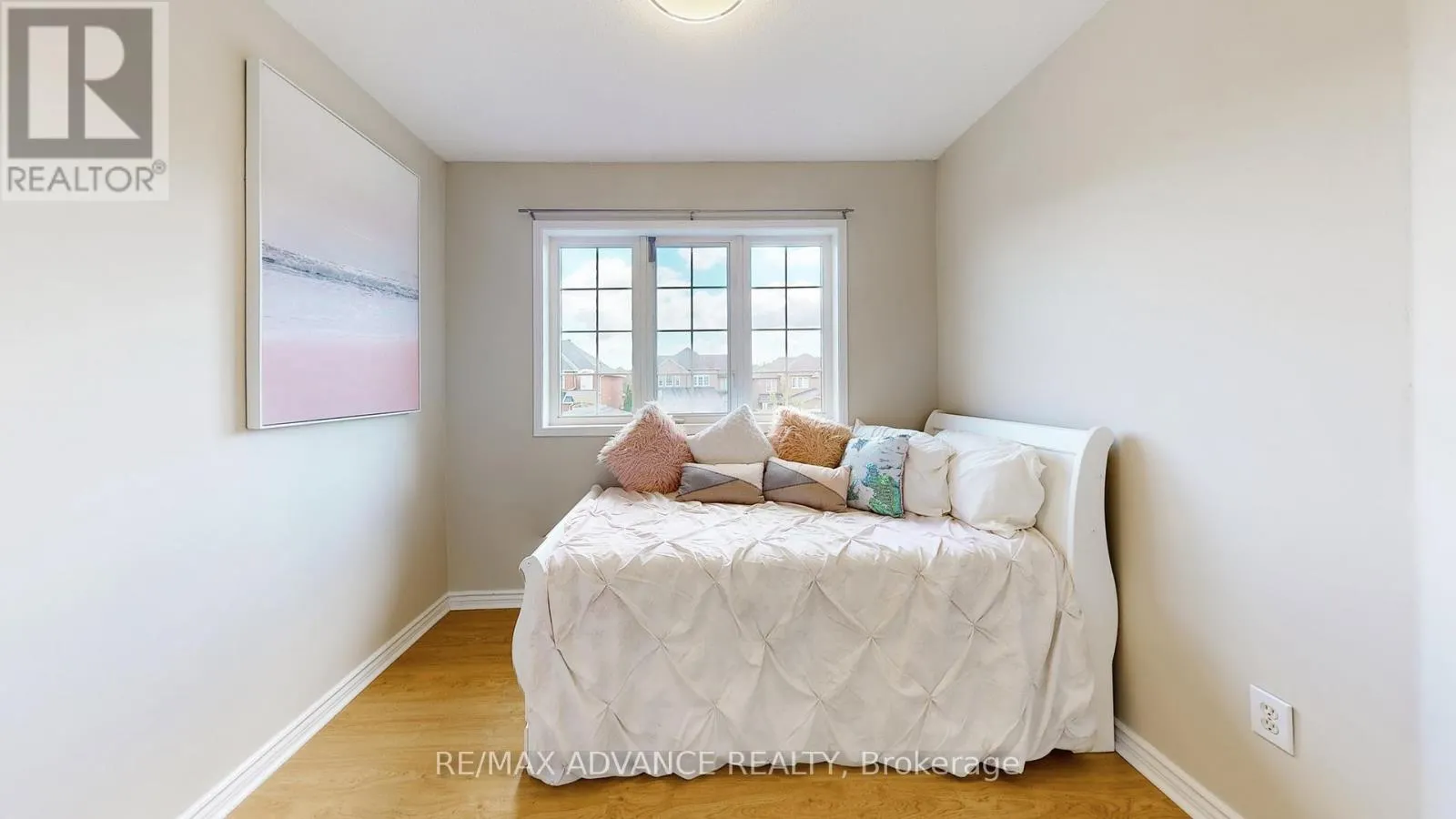 7560 BLACK WALNUT TRAIL