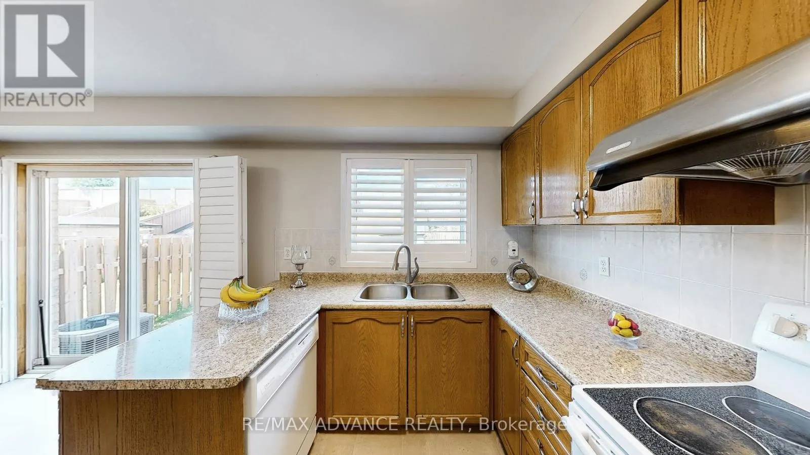 7560 BLACK WALNUT TRAIL