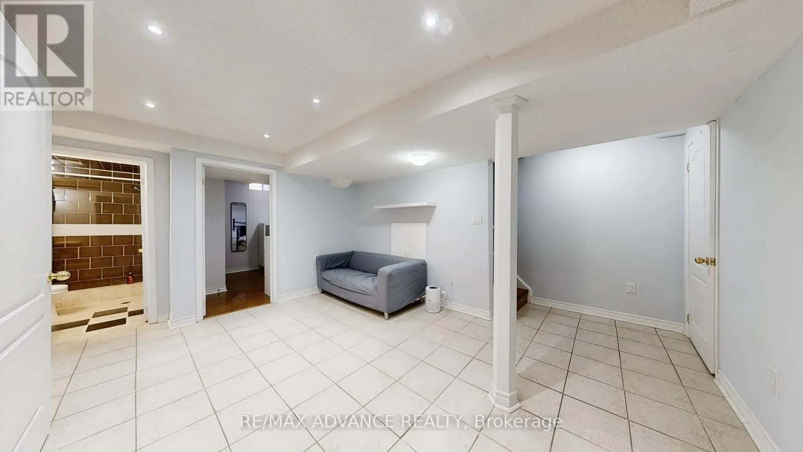 7560 BLACK WALNUT TRAIL