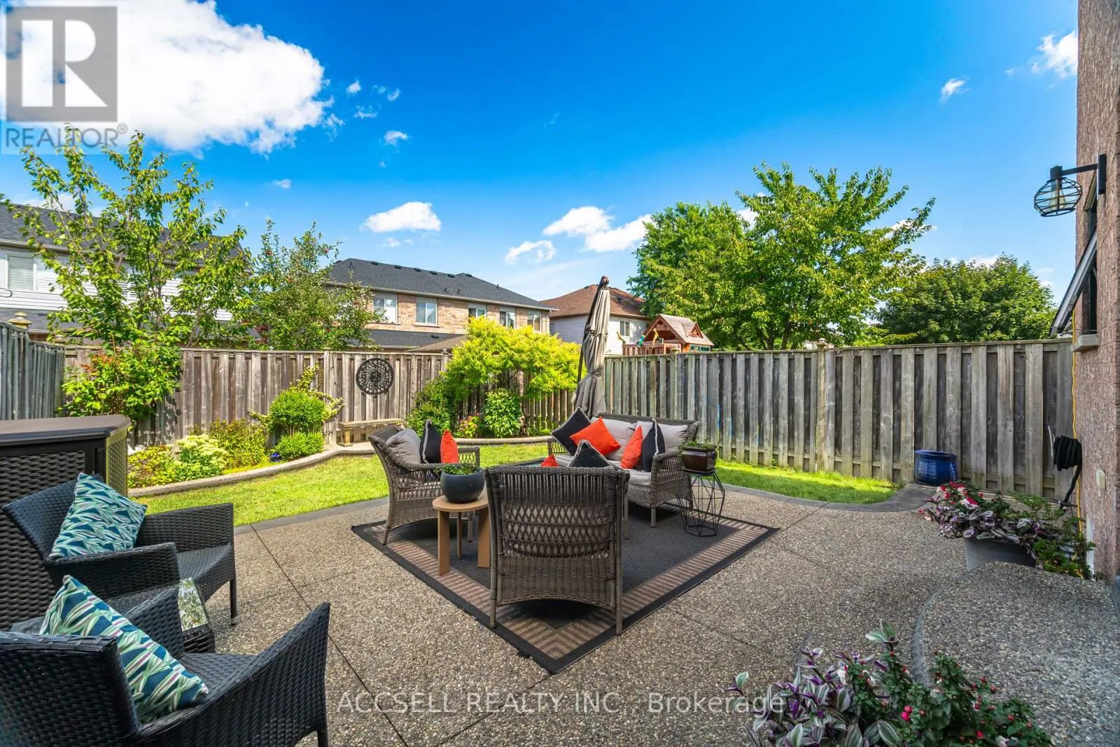 323 PETTIGREW TRAIL