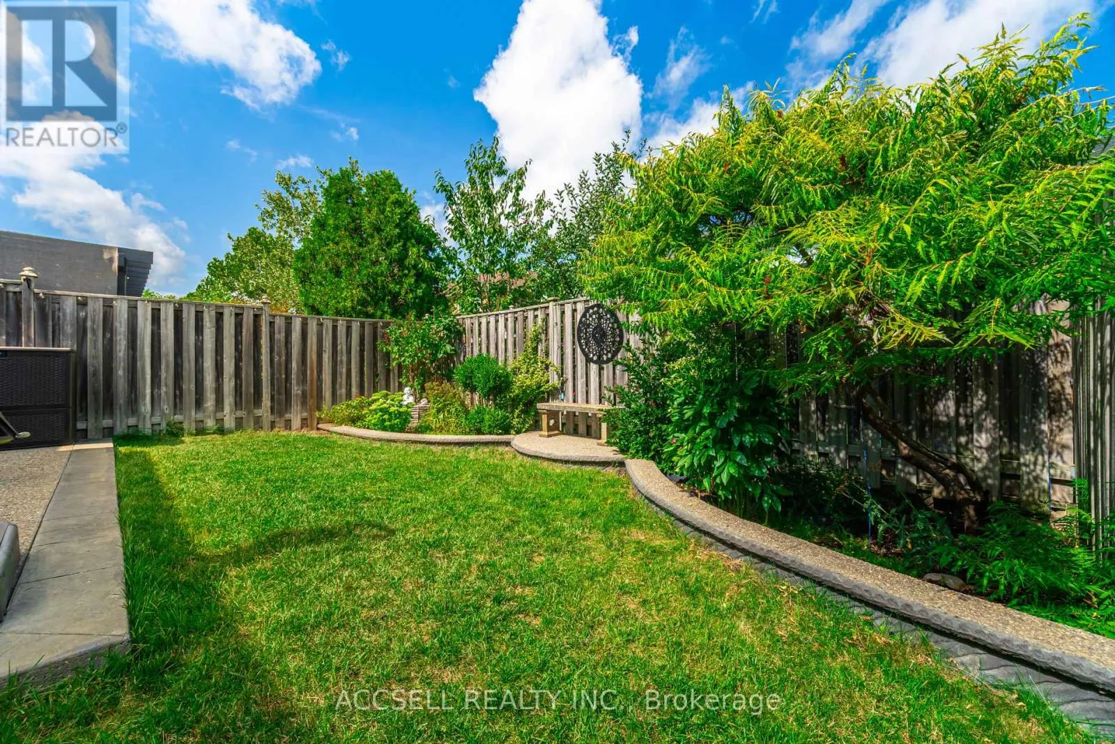 323 PETTIGREW TRAIL
