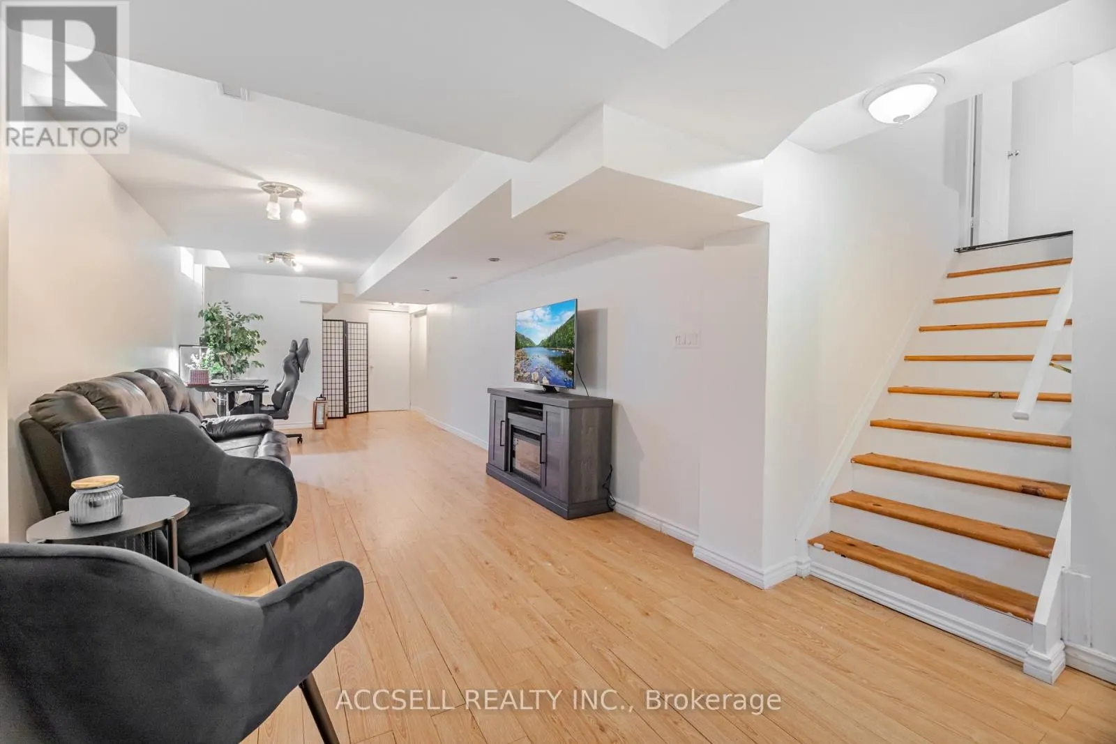 323 PETTIGREW TRAIL