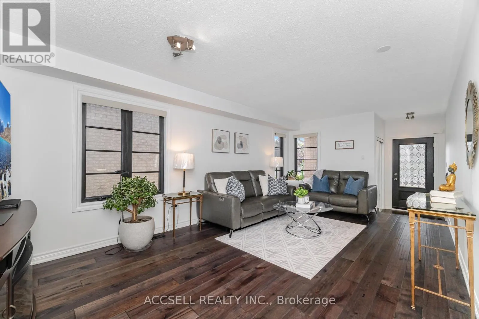 323 PETTIGREW TRAIL