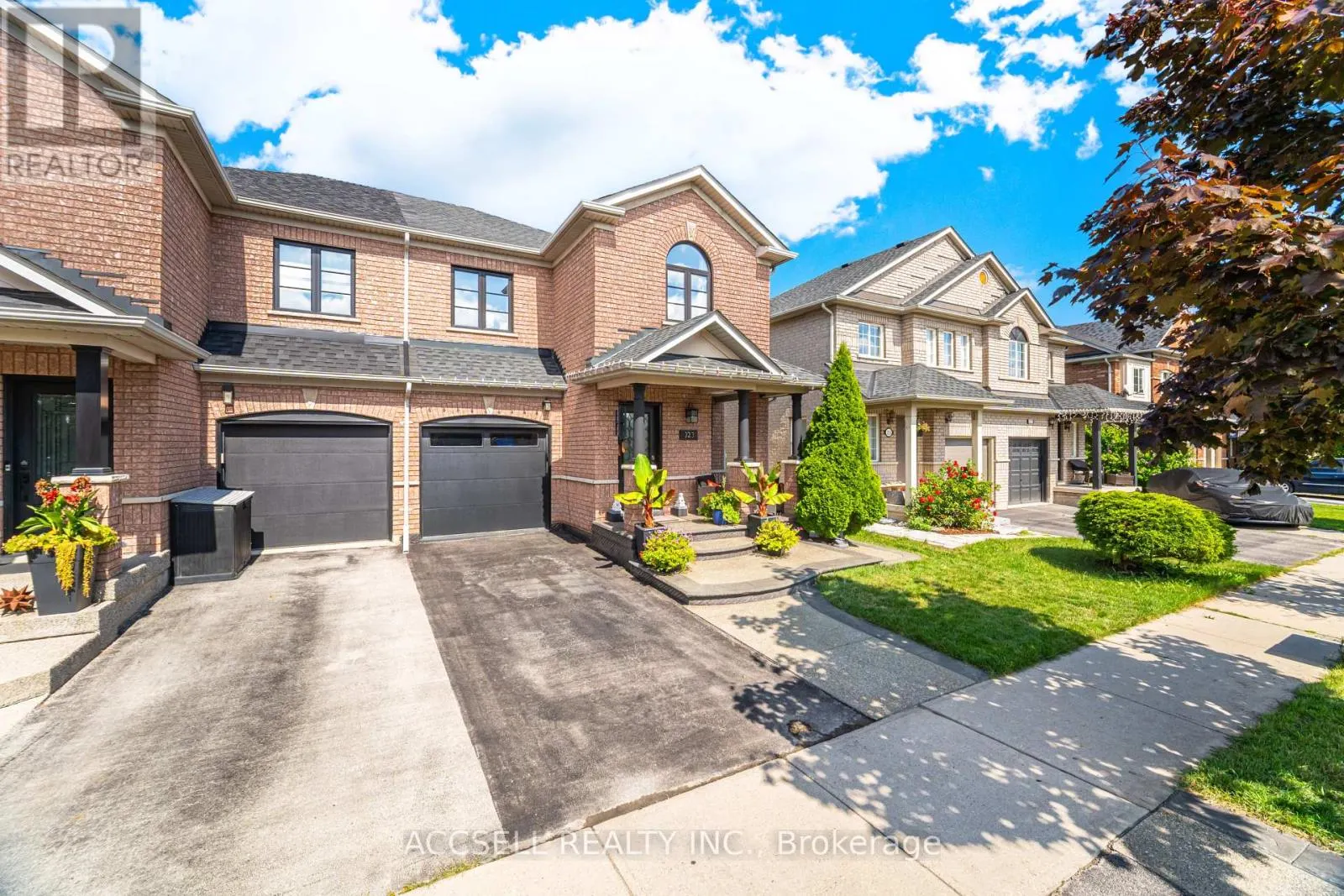 323 PETTIGREW TRAIL