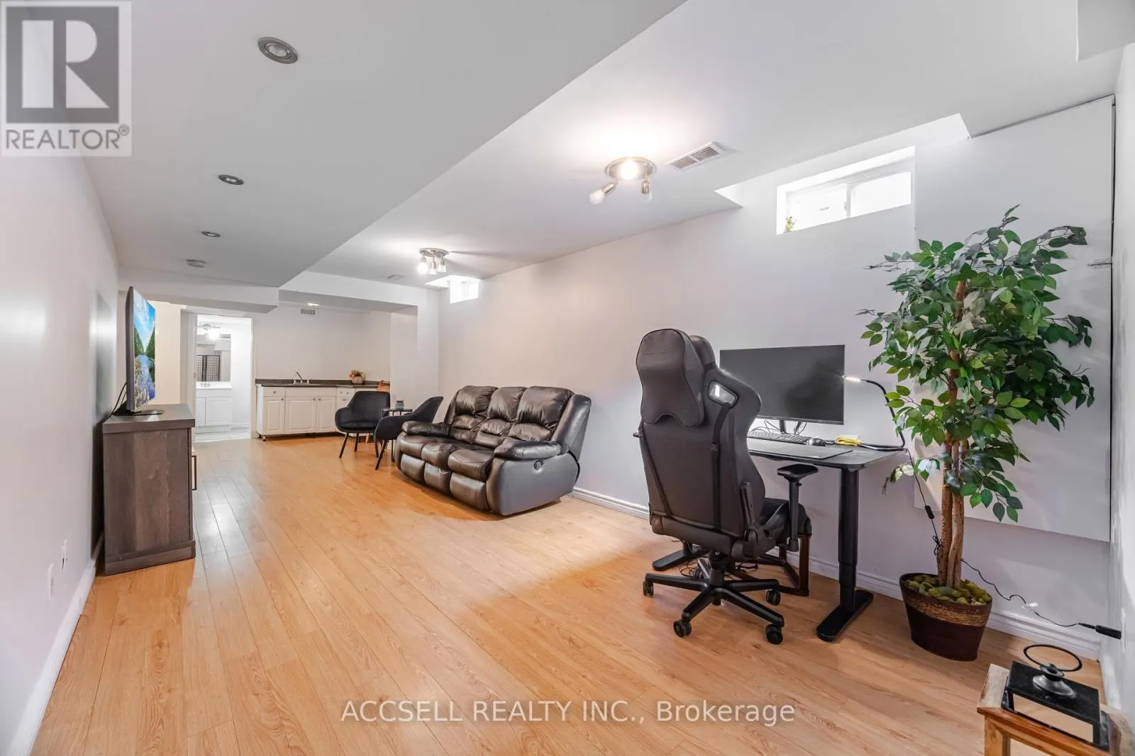 323 PETTIGREW TRAIL