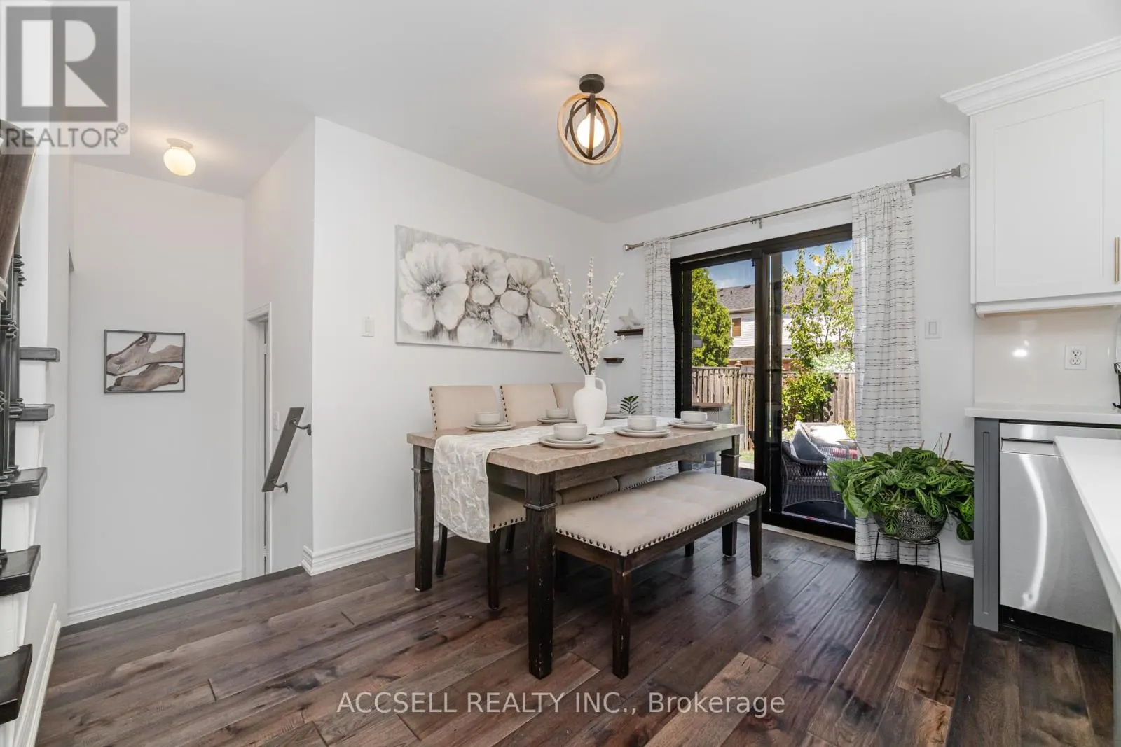 323 PETTIGREW TRAIL