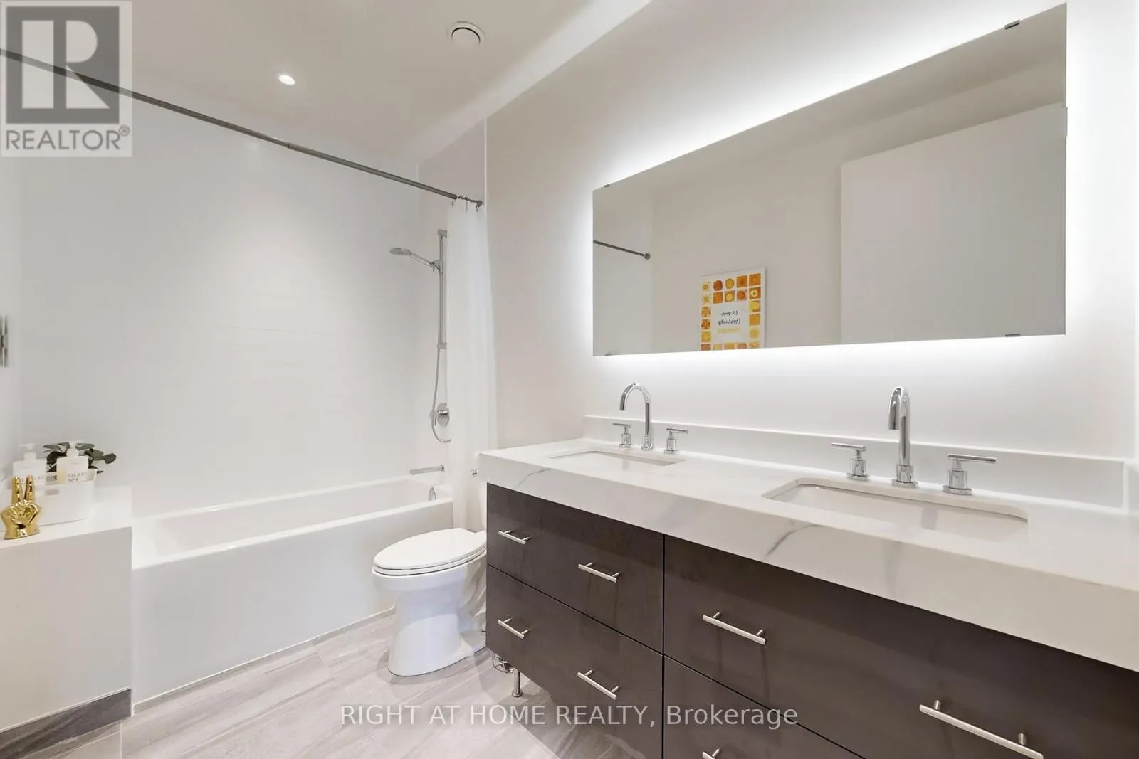 317 - 123 MAURICE DRIVE E