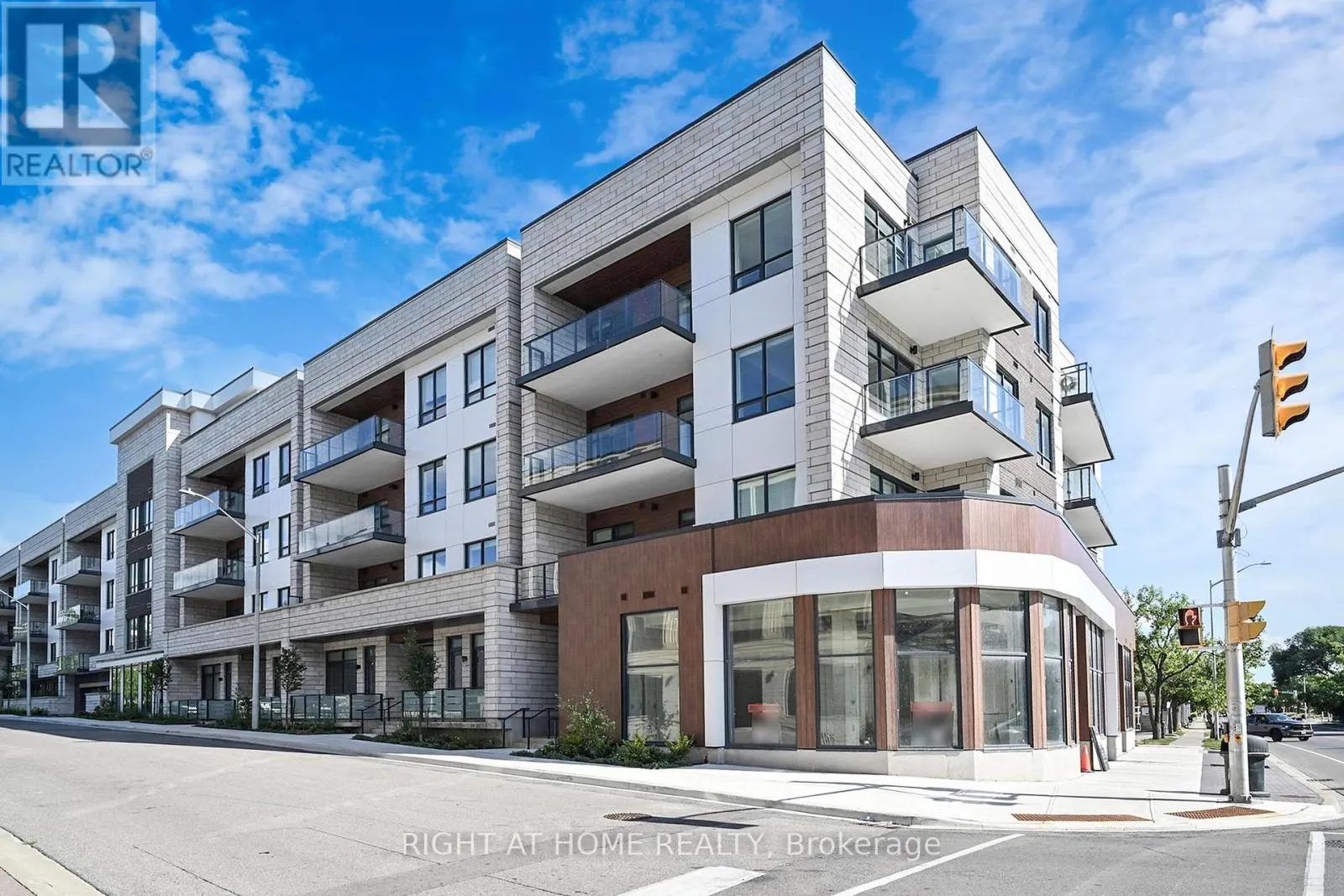 317 - 123 MAURICE DRIVE E