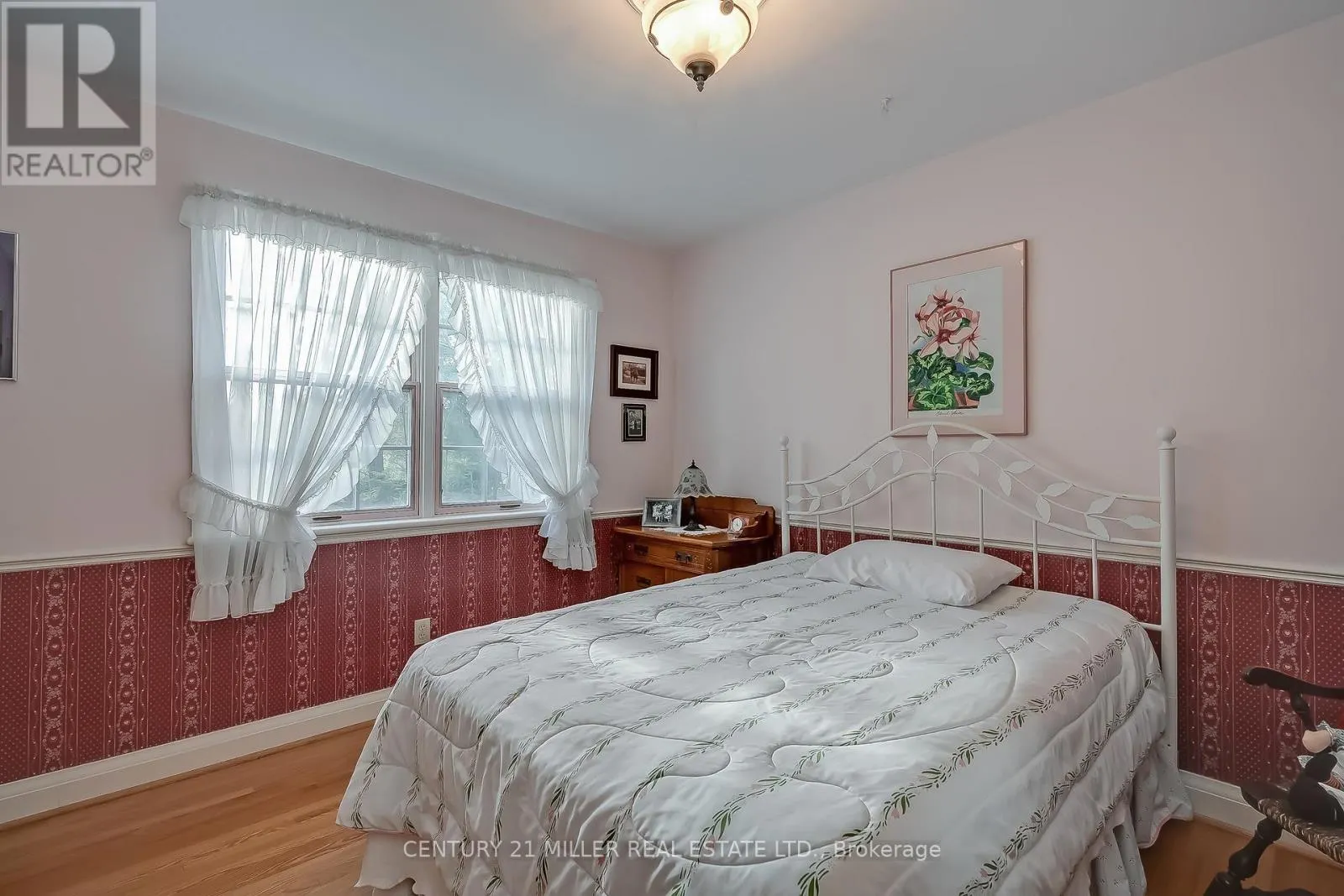 1296 CUMNOCK CRESCENT