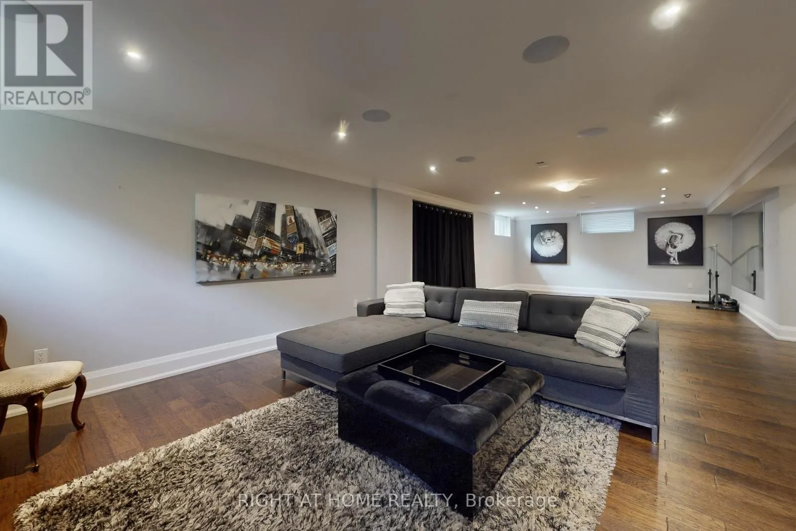 490 ORCHARD DRIVE