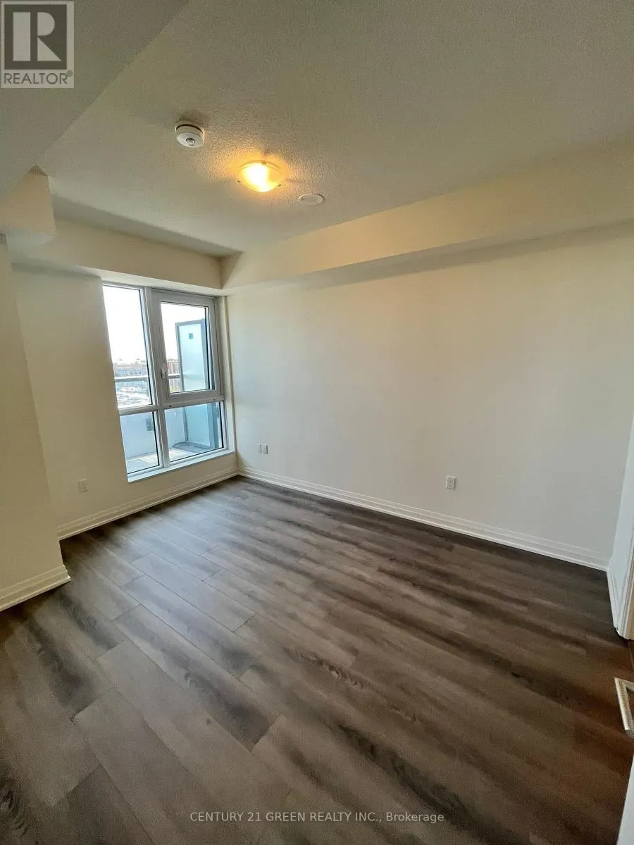 307 - 509 DUNDAS STREET W