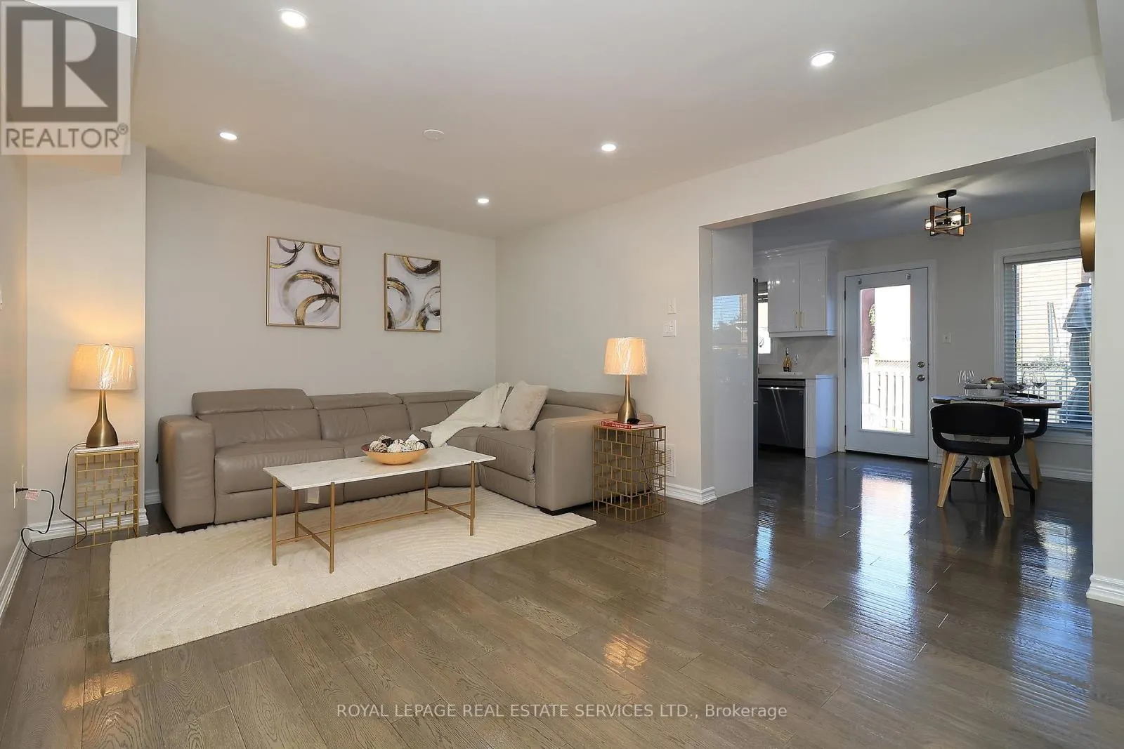 1747 COBRA CRESCENT