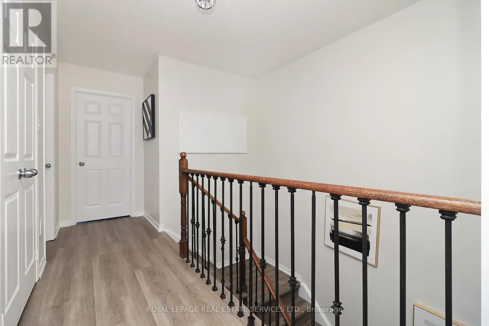 1747 COBRA CRESCENT