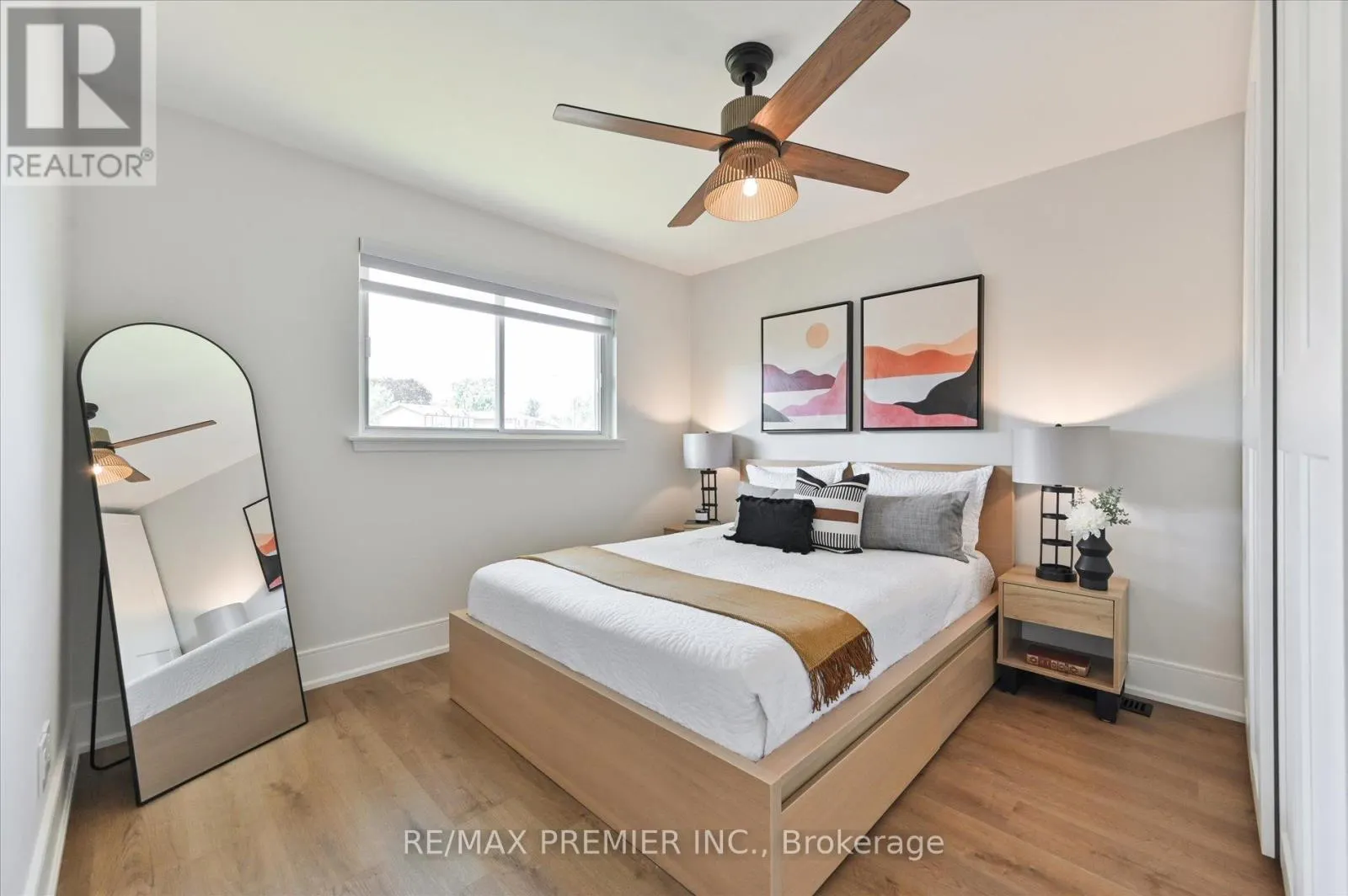 2461 PADSTOW CRESCENT