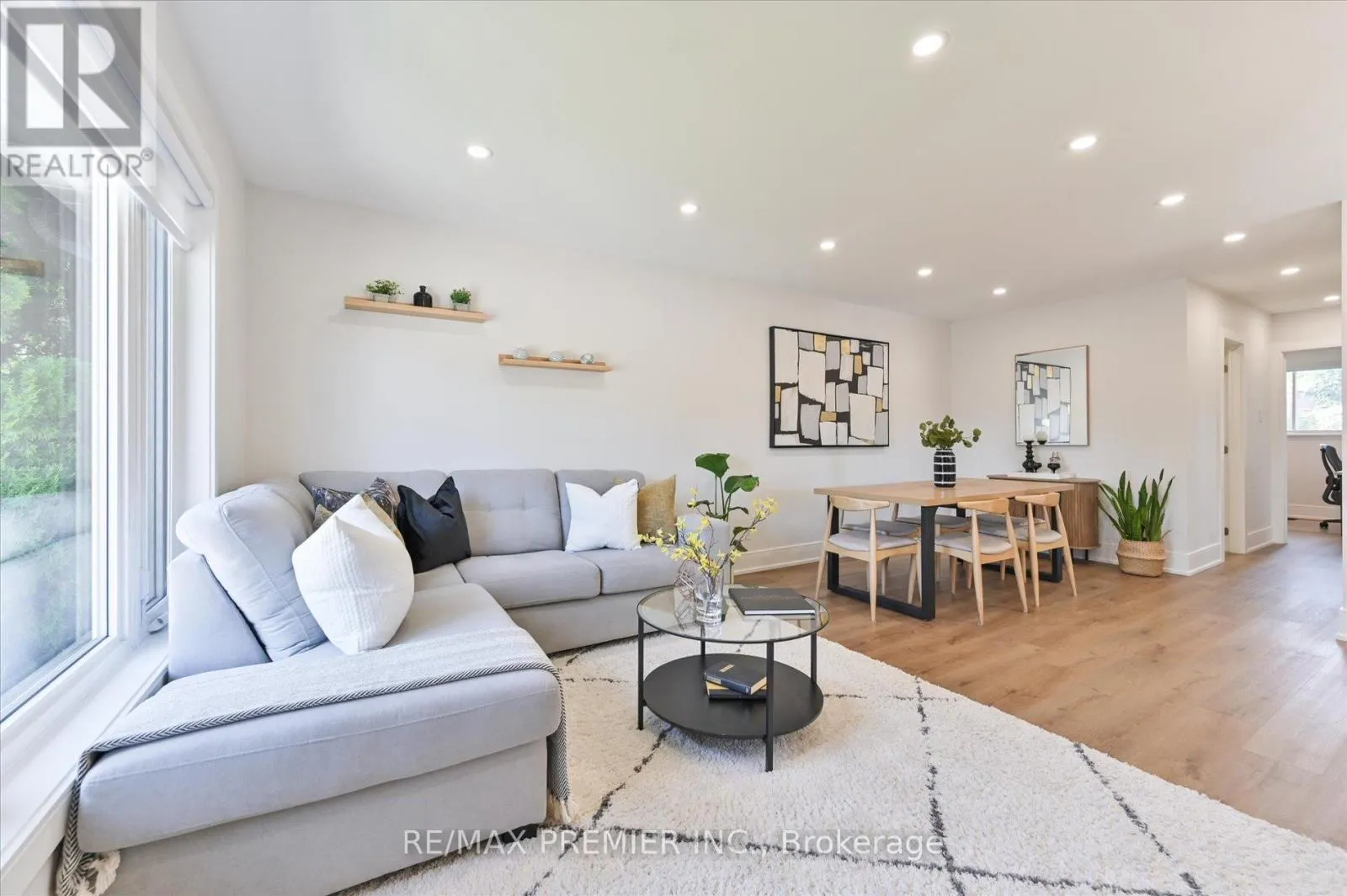 2461 PADSTOW CRESCENT