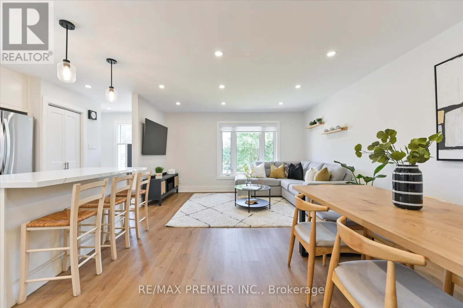 2461 PADSTOW CRESCENT