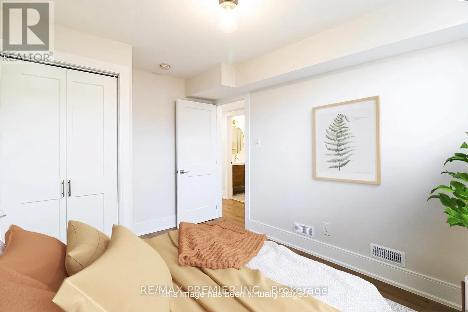2461 PADSTOW CRESCENT