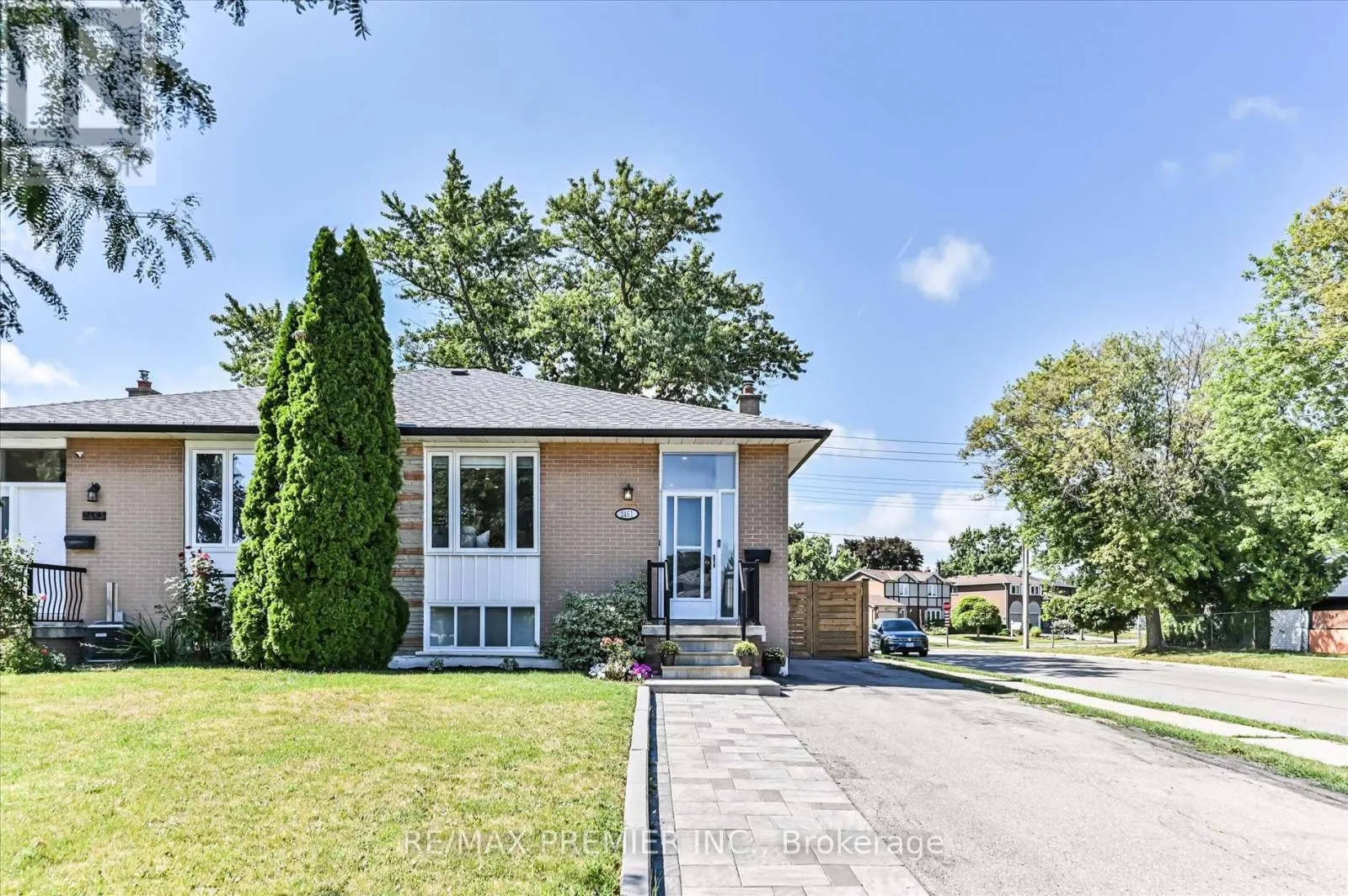 2461 PADSTOW CRESCENT