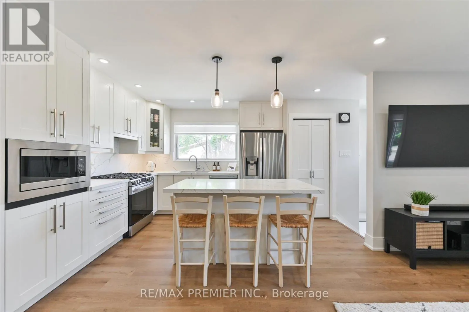 2461 PADSTOW CRESCENT