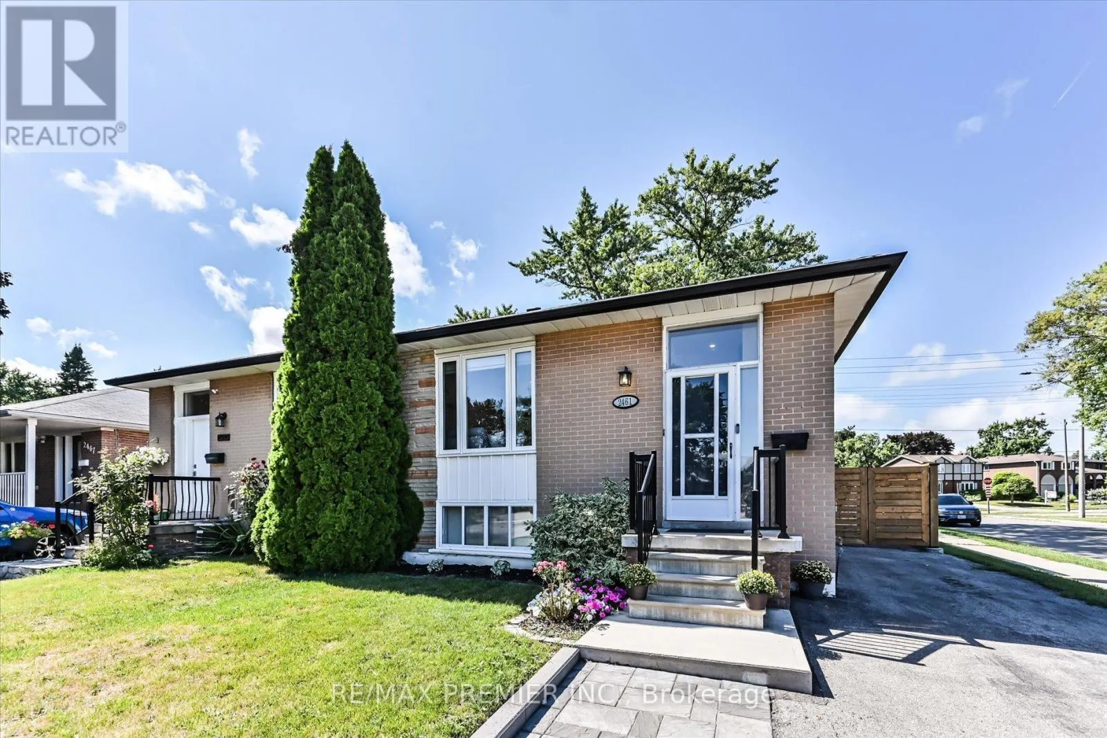 2461 PADSTOW CRESCENT