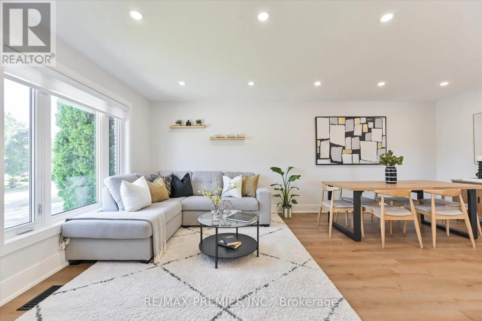 2461 PADSTOW CRESCENT