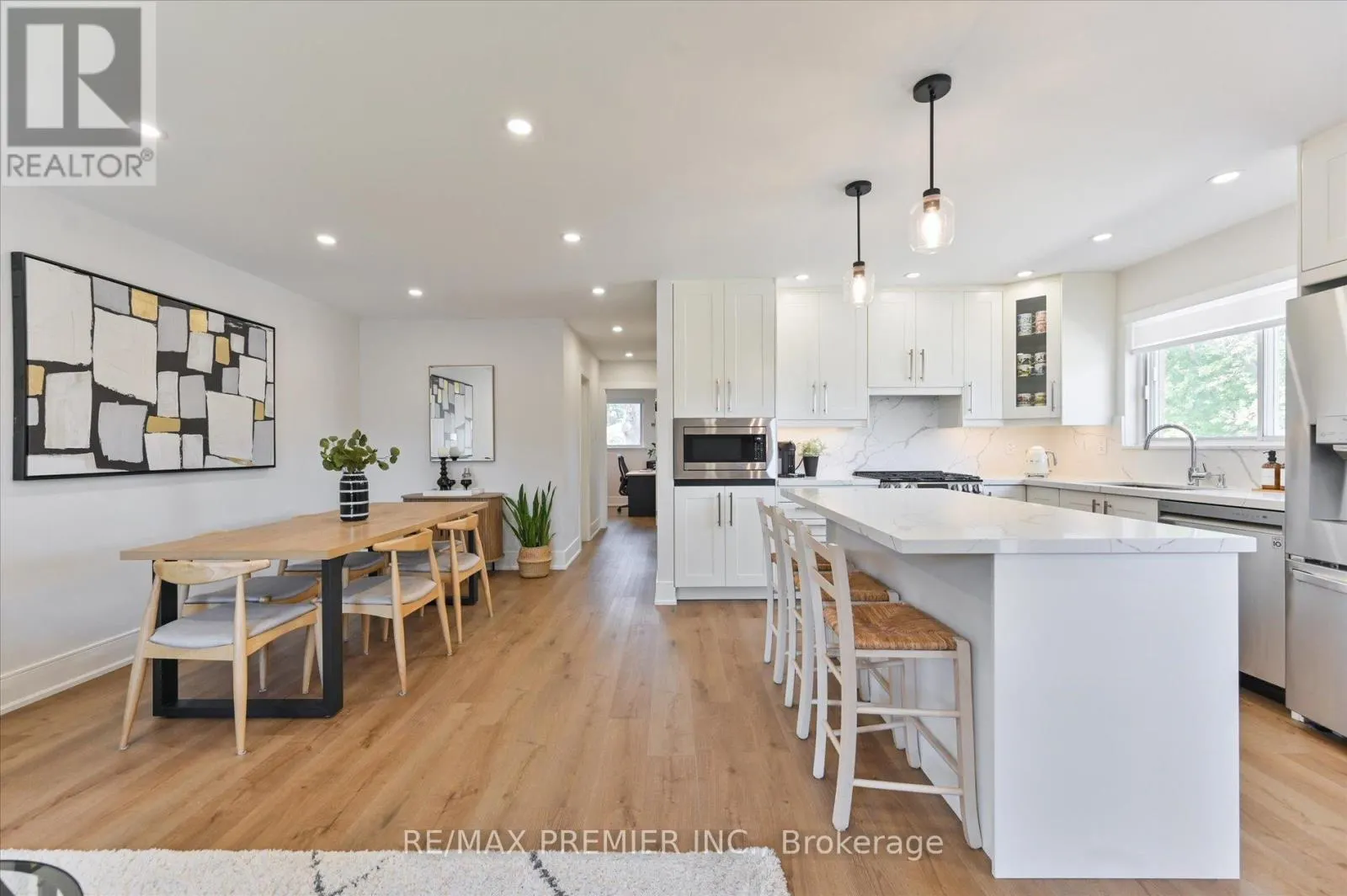 2461 PADSTOW CRESCENT
