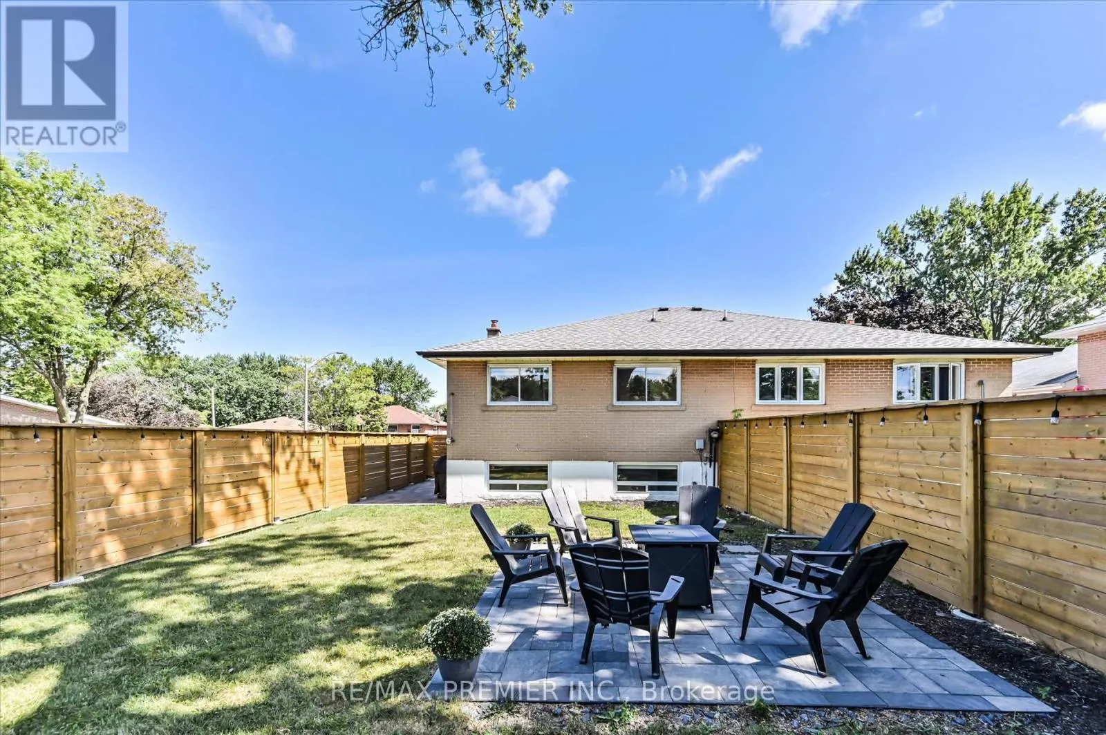 2461 PADSTOW CRESCENT