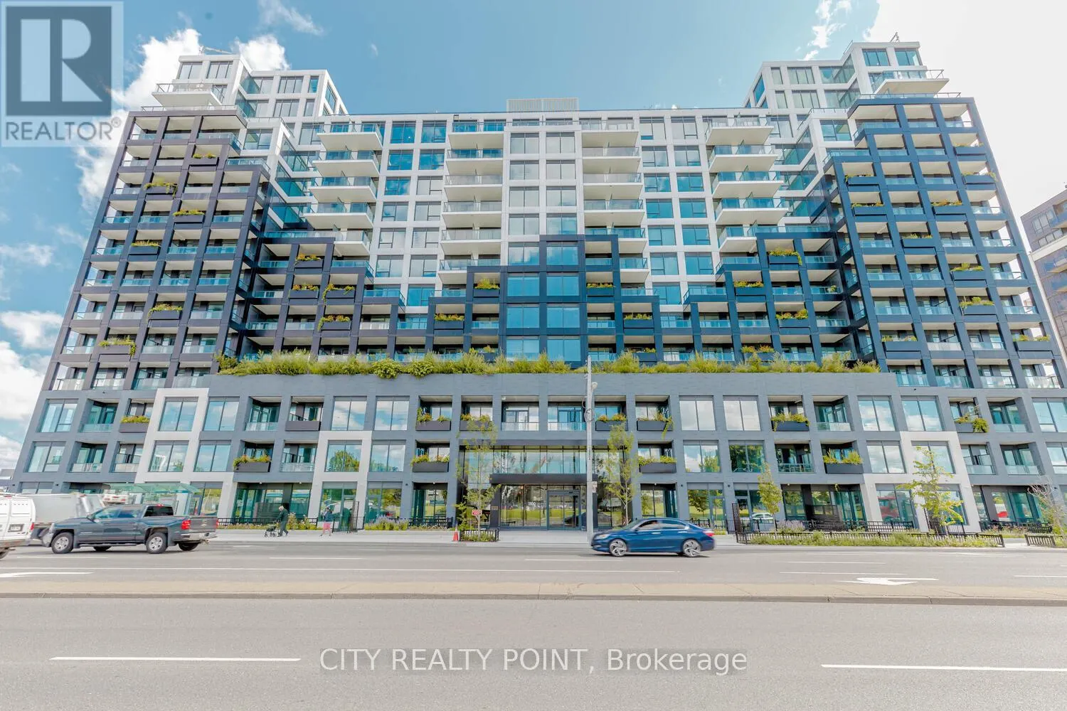 820 - 1100 SHEPPARD AVENUE W